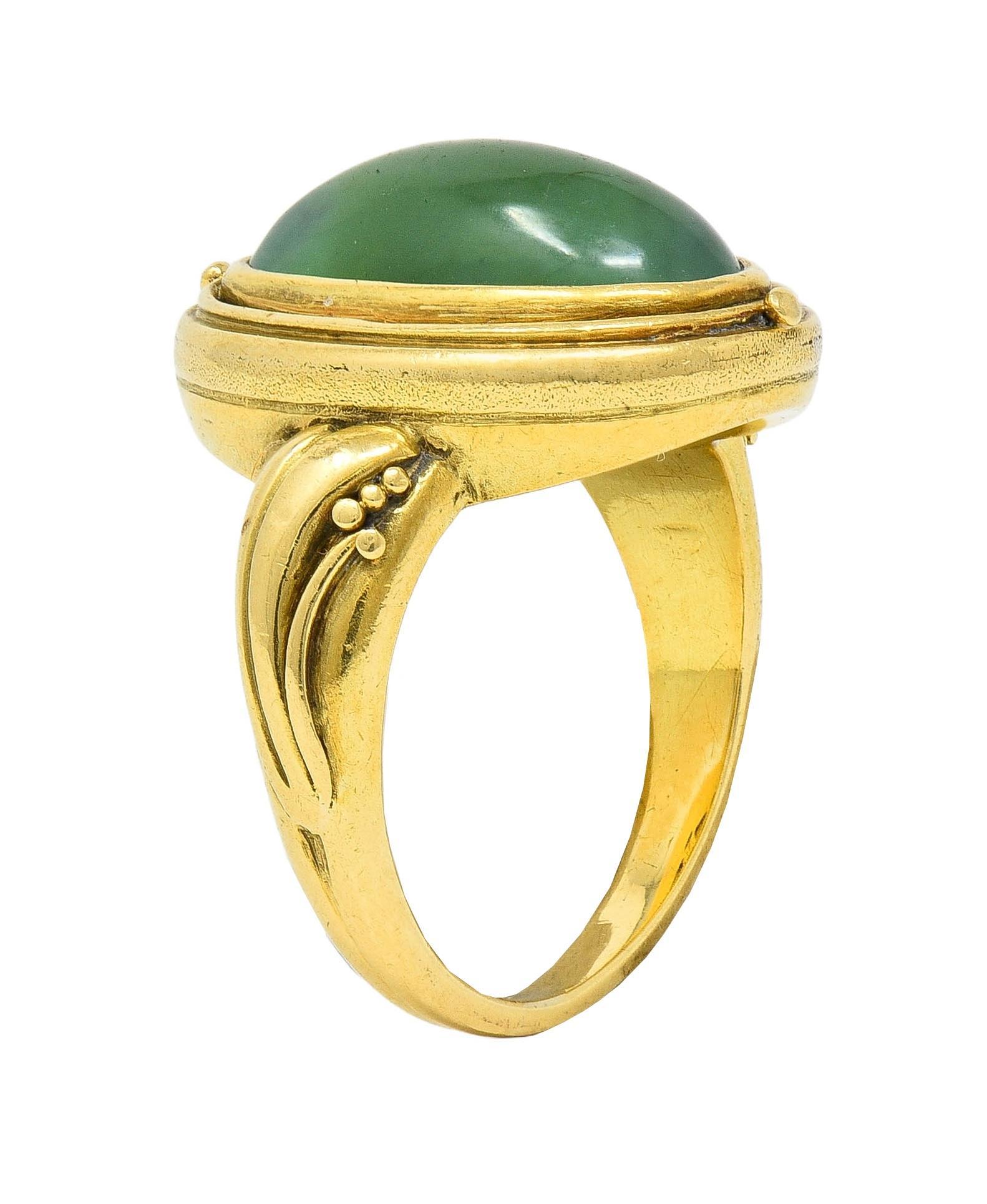 Art Nouveau Jadeite Jade 18 Karat Yellow Gold Antique Signet Ring For Sale 4