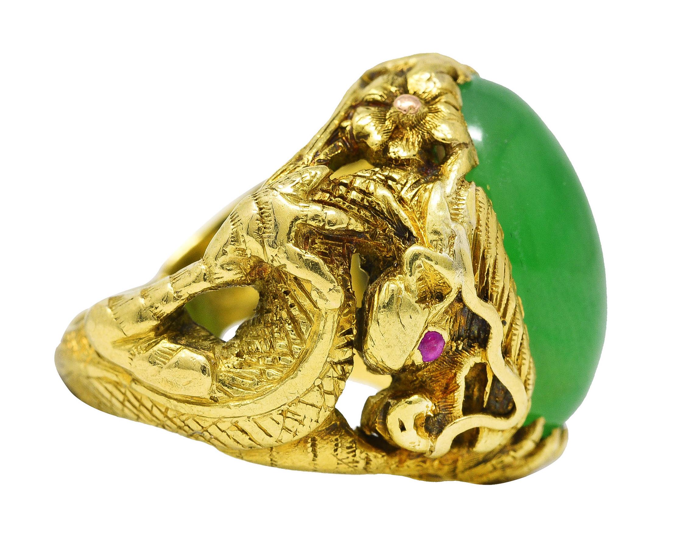 Antiker Jugendstil-Ring, Jadeit, Jade, Rubin, 18 Karat Gelbgold, GIA (Art nouveau) im Angebot