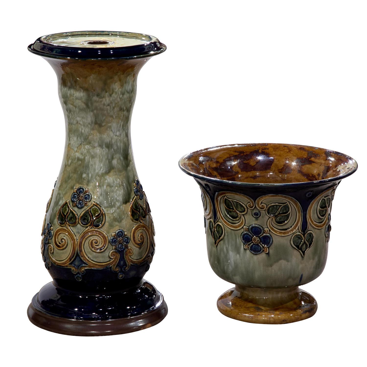 20th Century Art Nouveau Jardiniere and Pedestal, circa 1910 For Sale