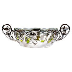 Jardinera Art Nouveau con decoración floral calada, WMF Alemania, ca 1910