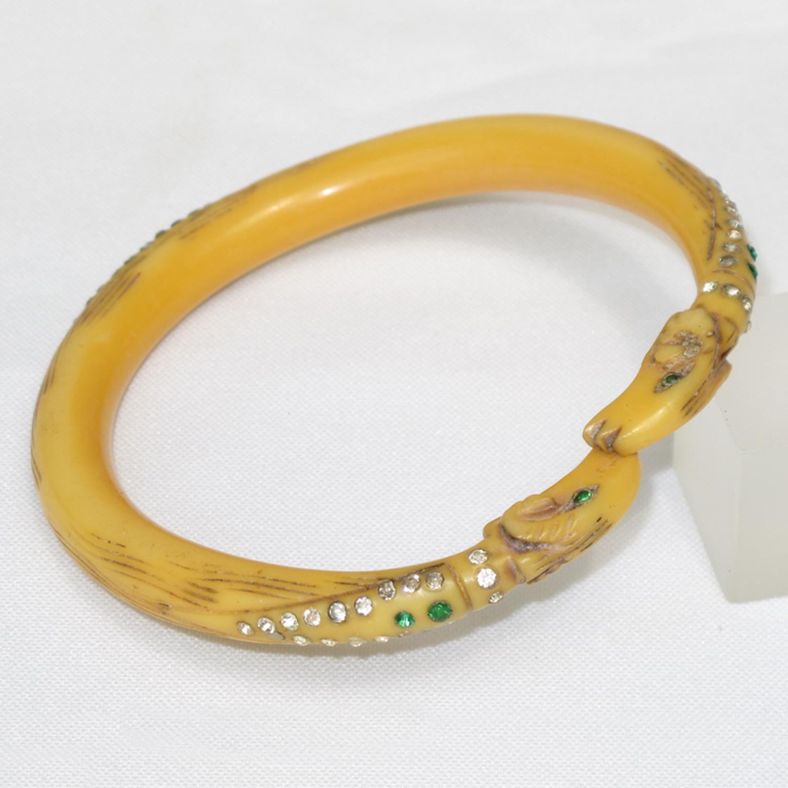 Art Nouveau Pulsera brazalete de celuloide enjoyado con cabezas de carnero en venta 2