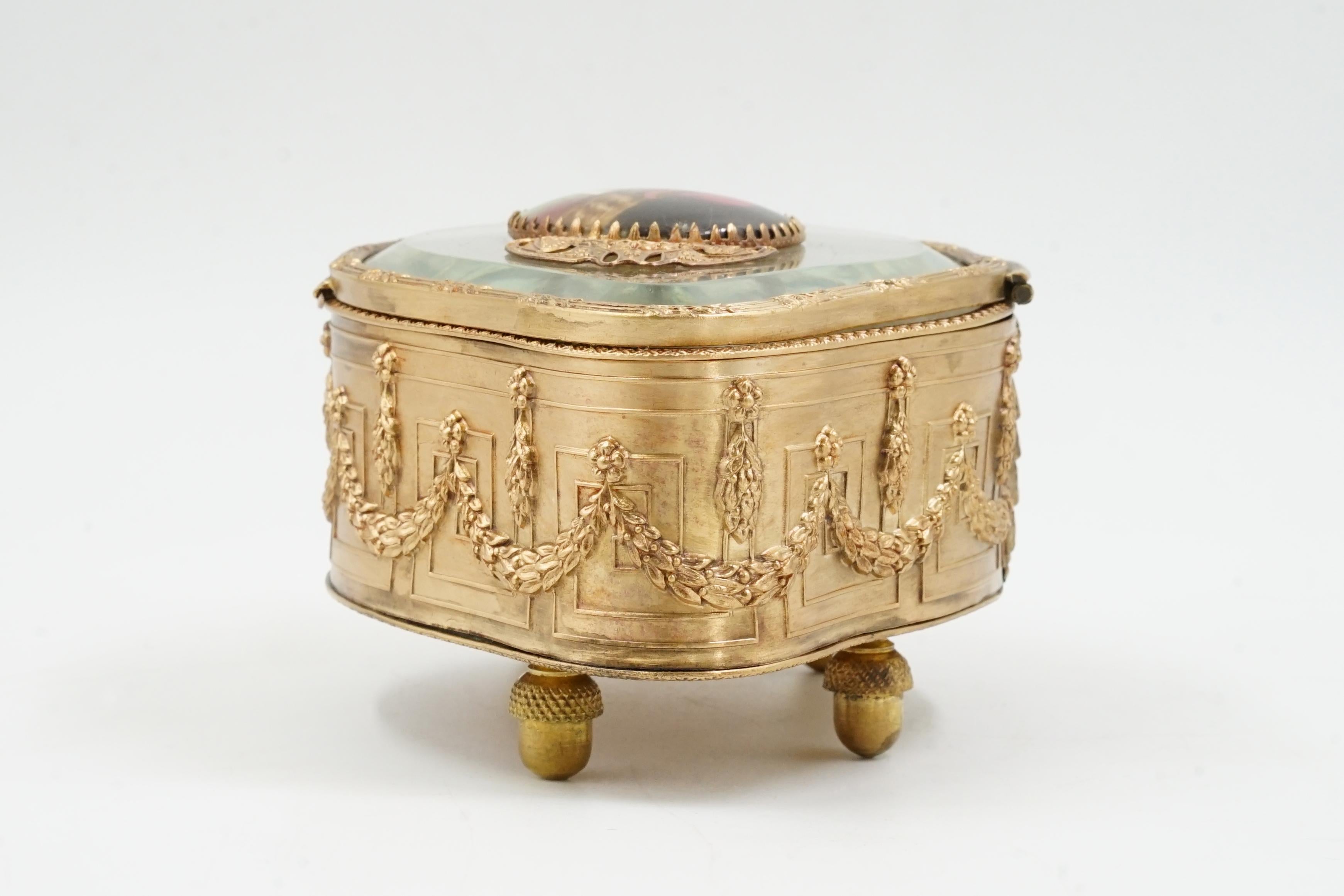 Français Boîte à bijoux Art nouveau en vente