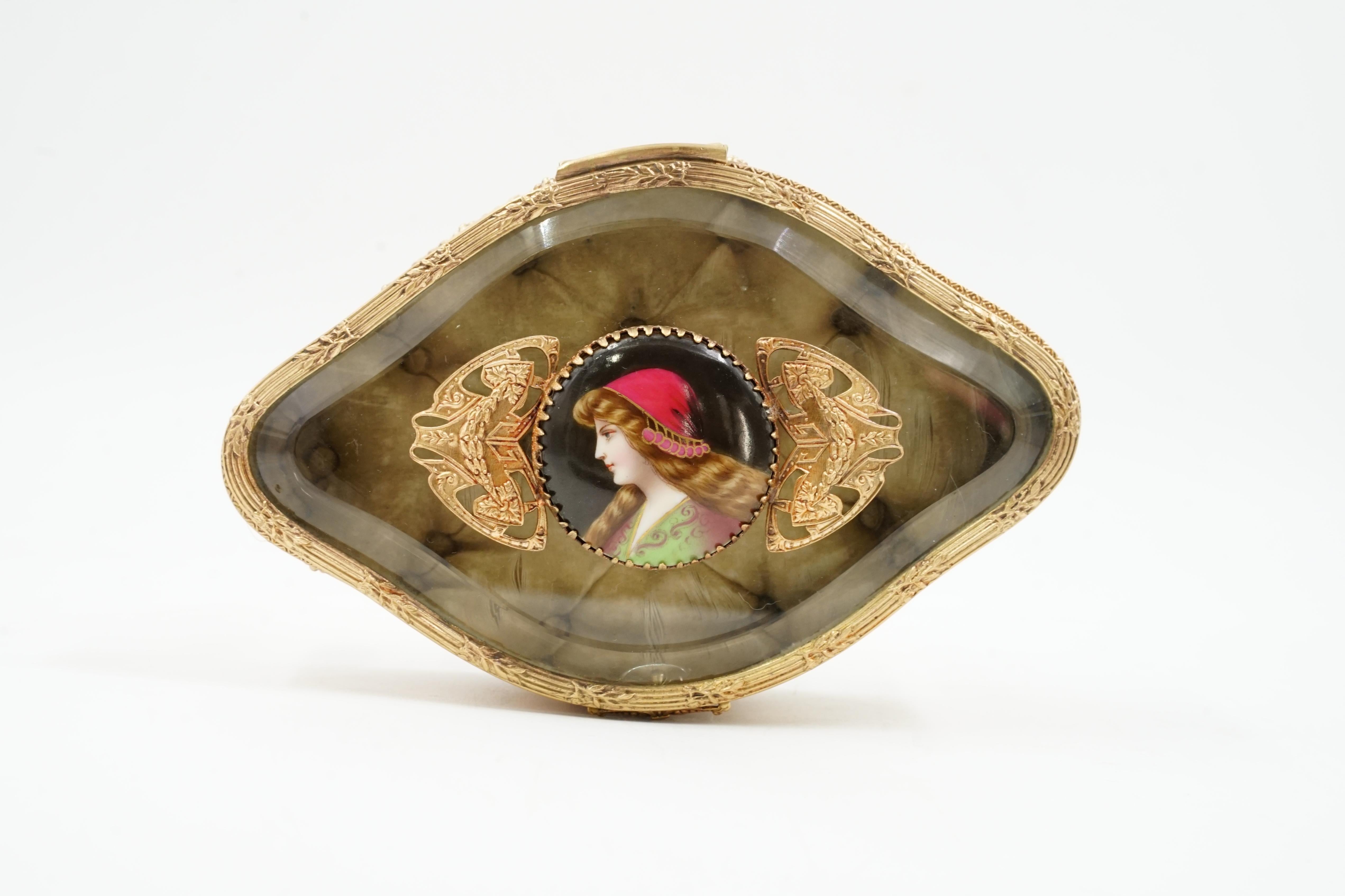 Début du 20ème siècle Boîte à bijoux Art nouveau en vente