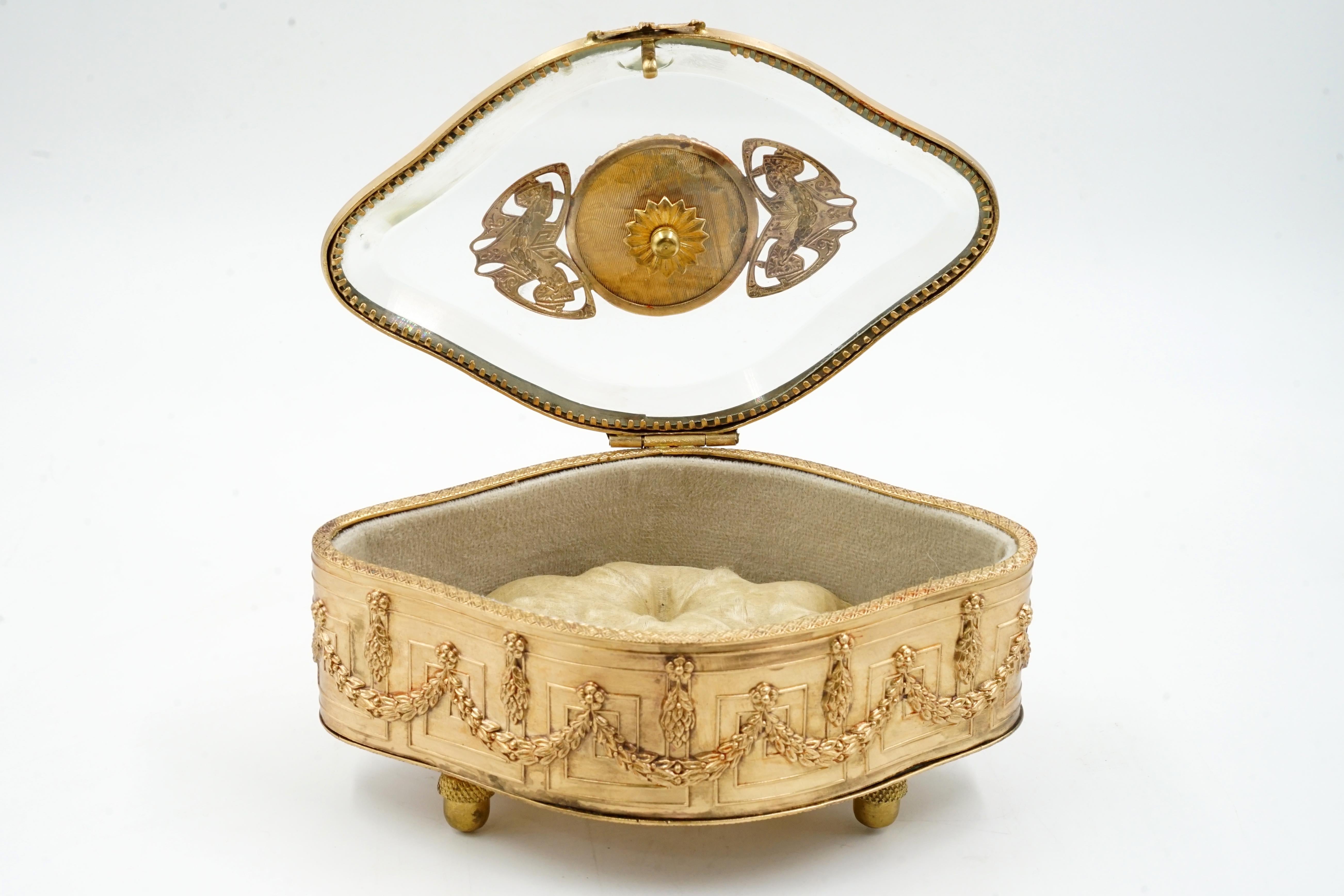 Bronze Boîte à bijoux Art nouveau en vente