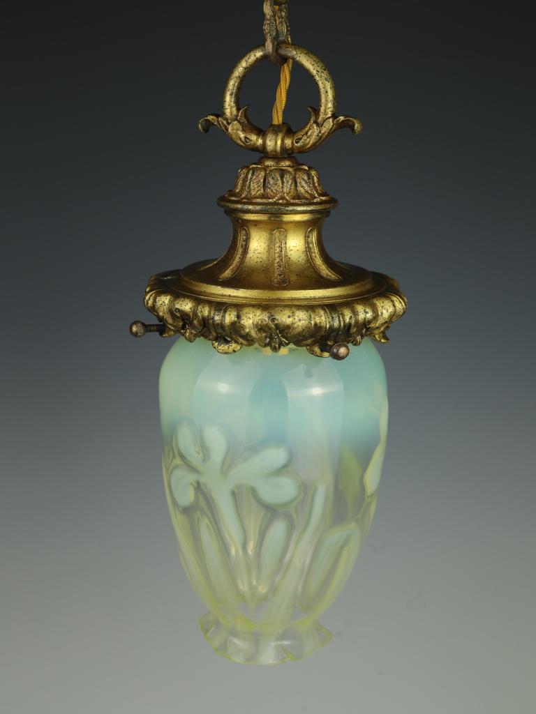Art Nouveau John Walsh Walsh Pendentif en verre Vaseline c1900 5