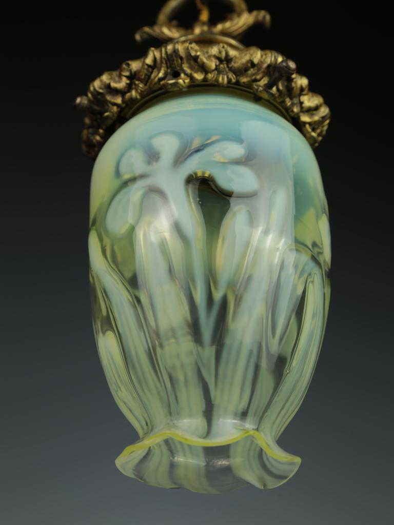 Art Nouveau John Walsh Walsh Pendentif en verre Vaseline c1900 6