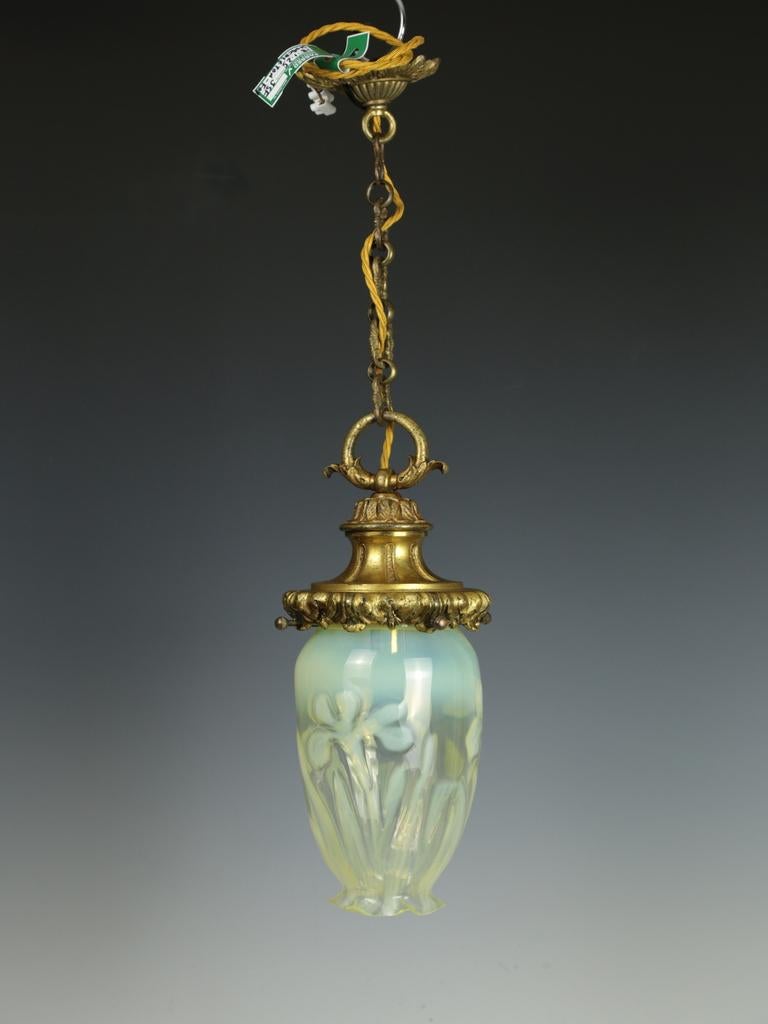 Art nouveau Art Nouveau John Walsh Walsh Pendentif en verre Vaseline c1900