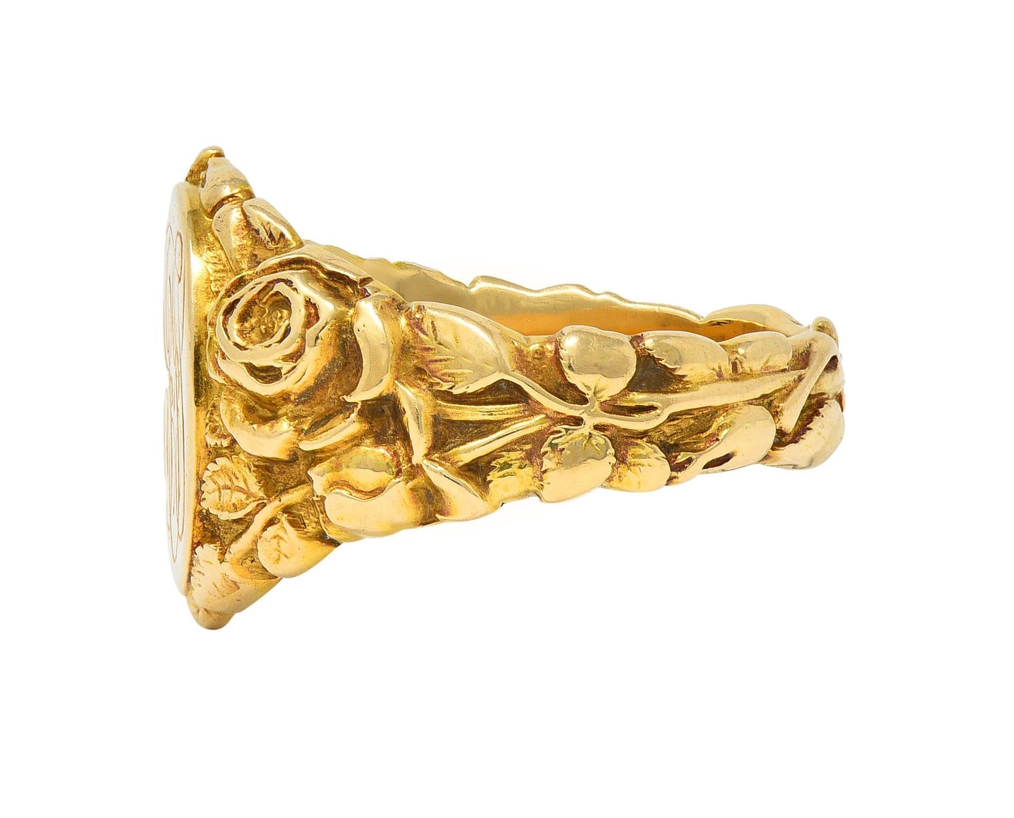 Art Nouveau Jones & Woodland 14 Karat Yellow Gold Antique Rose Signet Ring For Sale 2