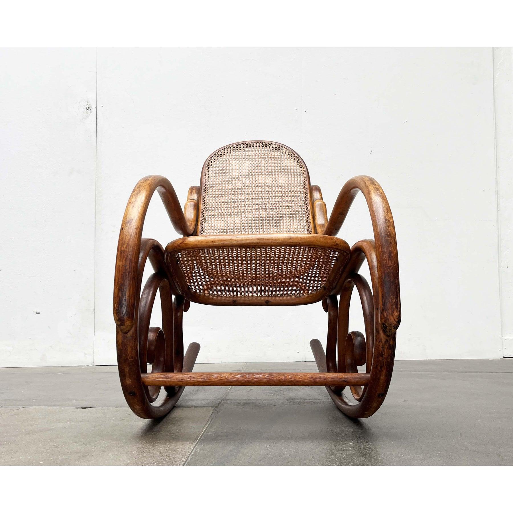 Jugendstil-Bugholz-Schaukelstuhl von Fischel, Österreich, 1910er Jahre im Zustand „Gut“ im Angebot in Hamburg, DE