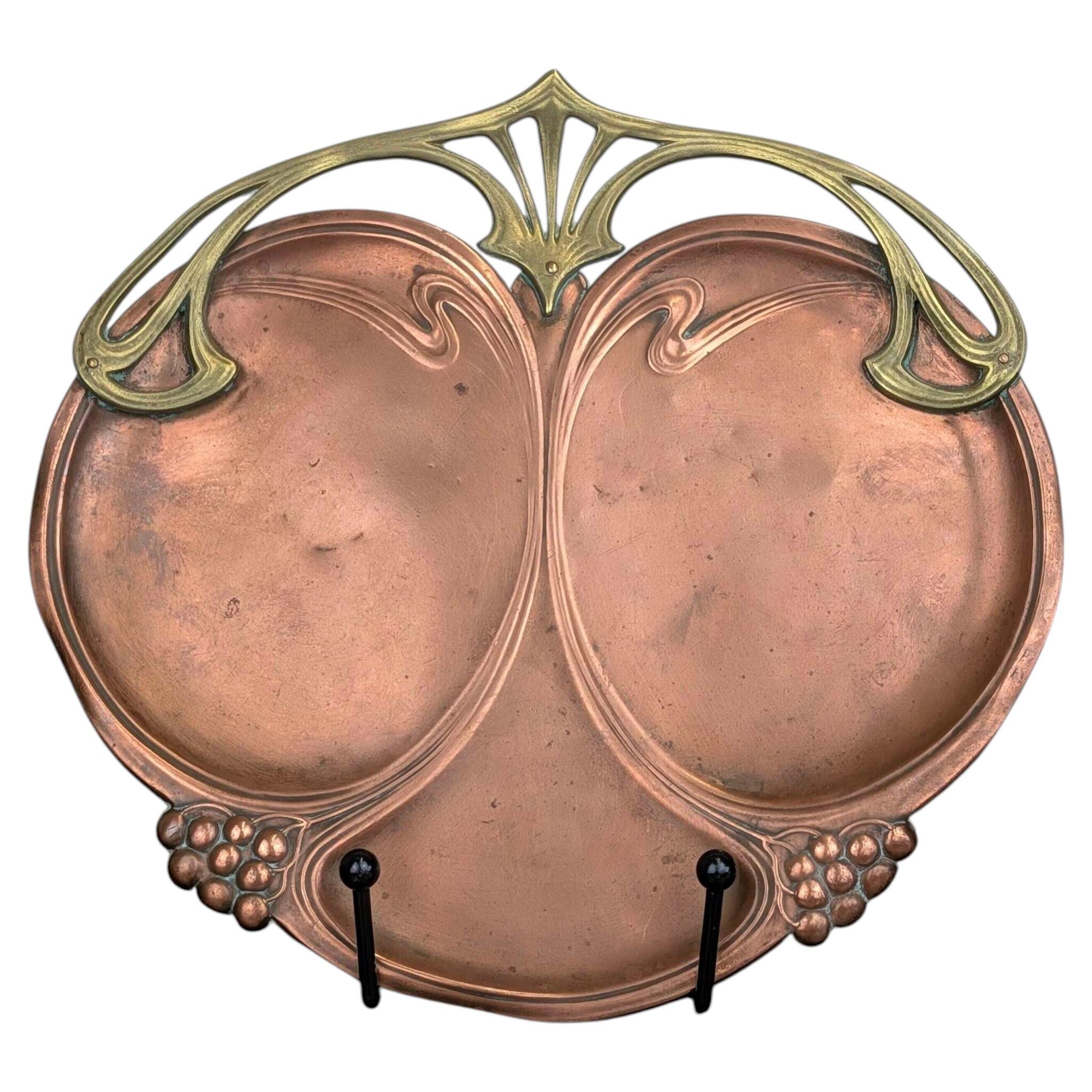 Vassoio in rame in stile Art Nouveau (Jugendstil) della WMF Württembergische Metallwarenfabrik