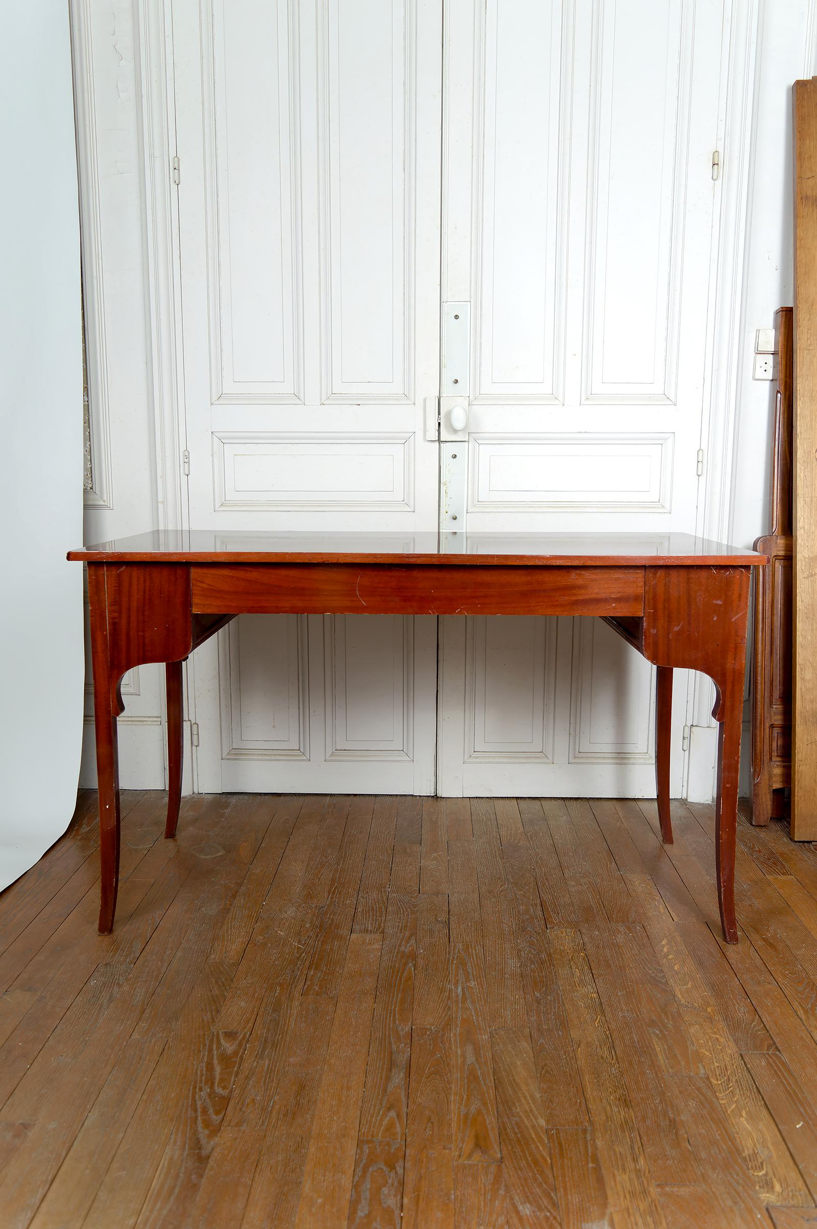 Schreibtisch im Jugendstil, geschnitztes Holz, Deutschland, um 1910 (Frühes 20. Jahrhundert) im Angebot