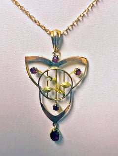 Art Nouveau Jugendstil Gold Pendant, circa 1900