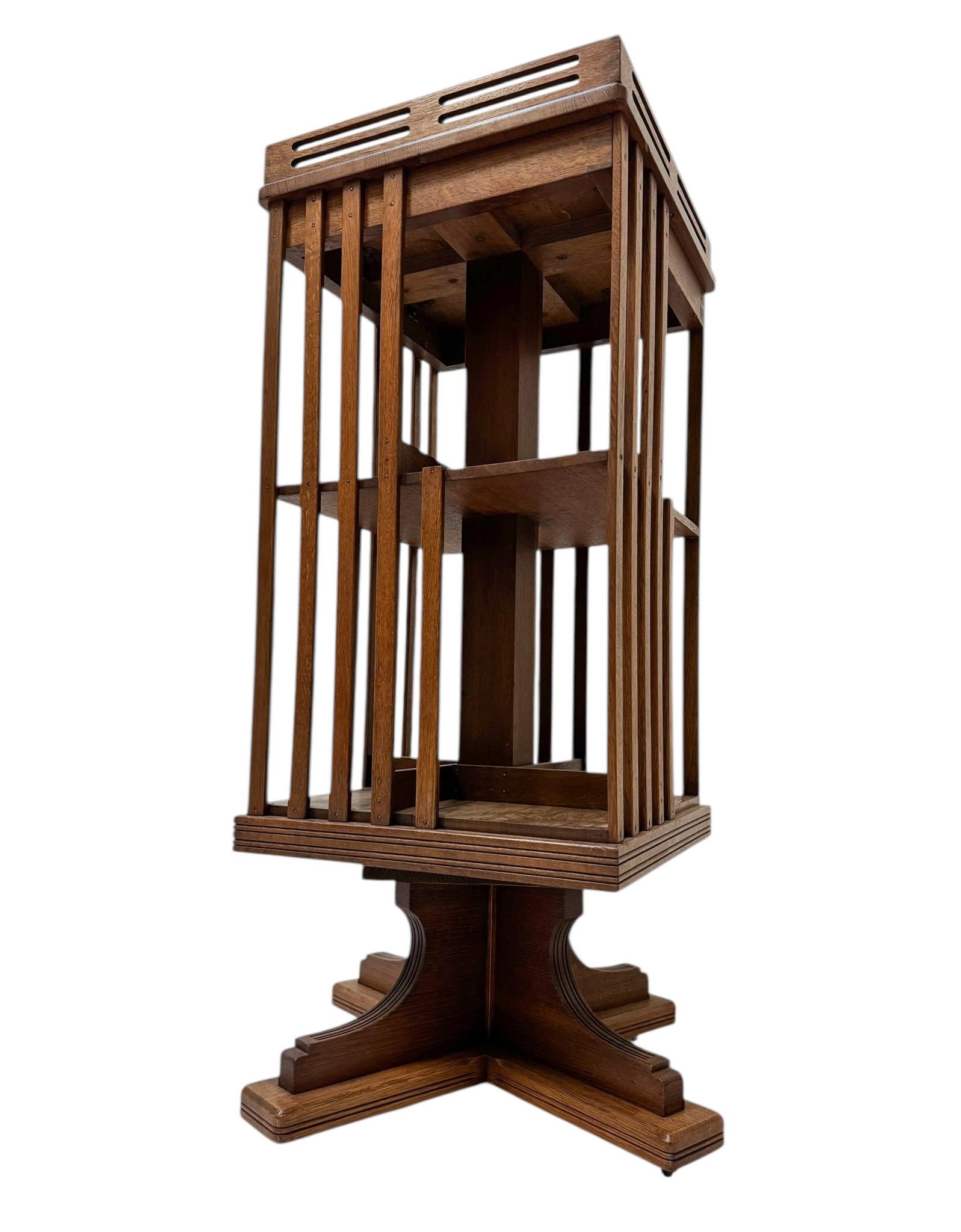 Art Nouveau Jugendstil Revolving Bookcase, 1900s In condizioni buone in vendita a Amsterdam, NL