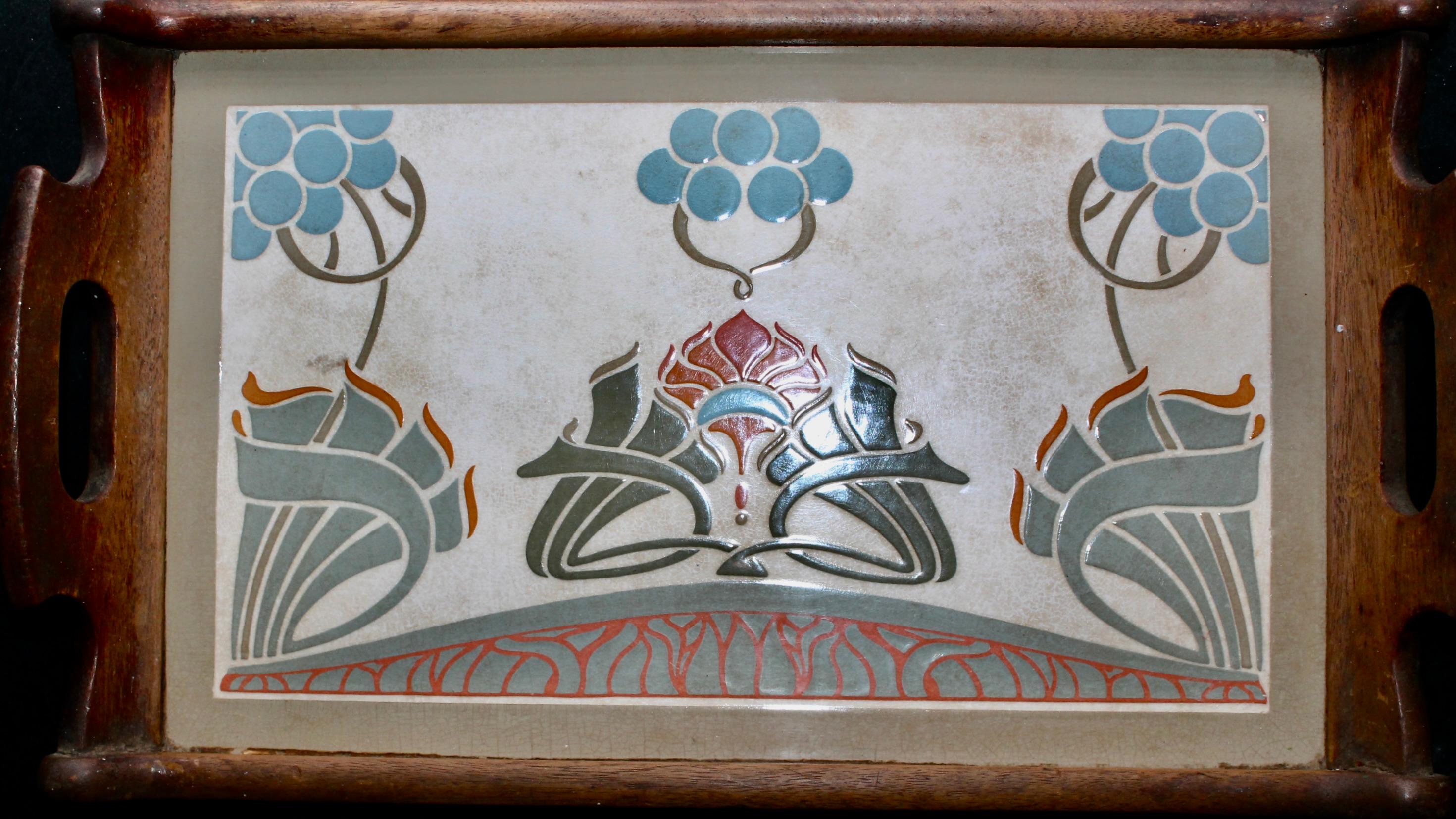 Tedesco Vassoio da portata in ceramica Art Nouveau Jugenstil in vendita