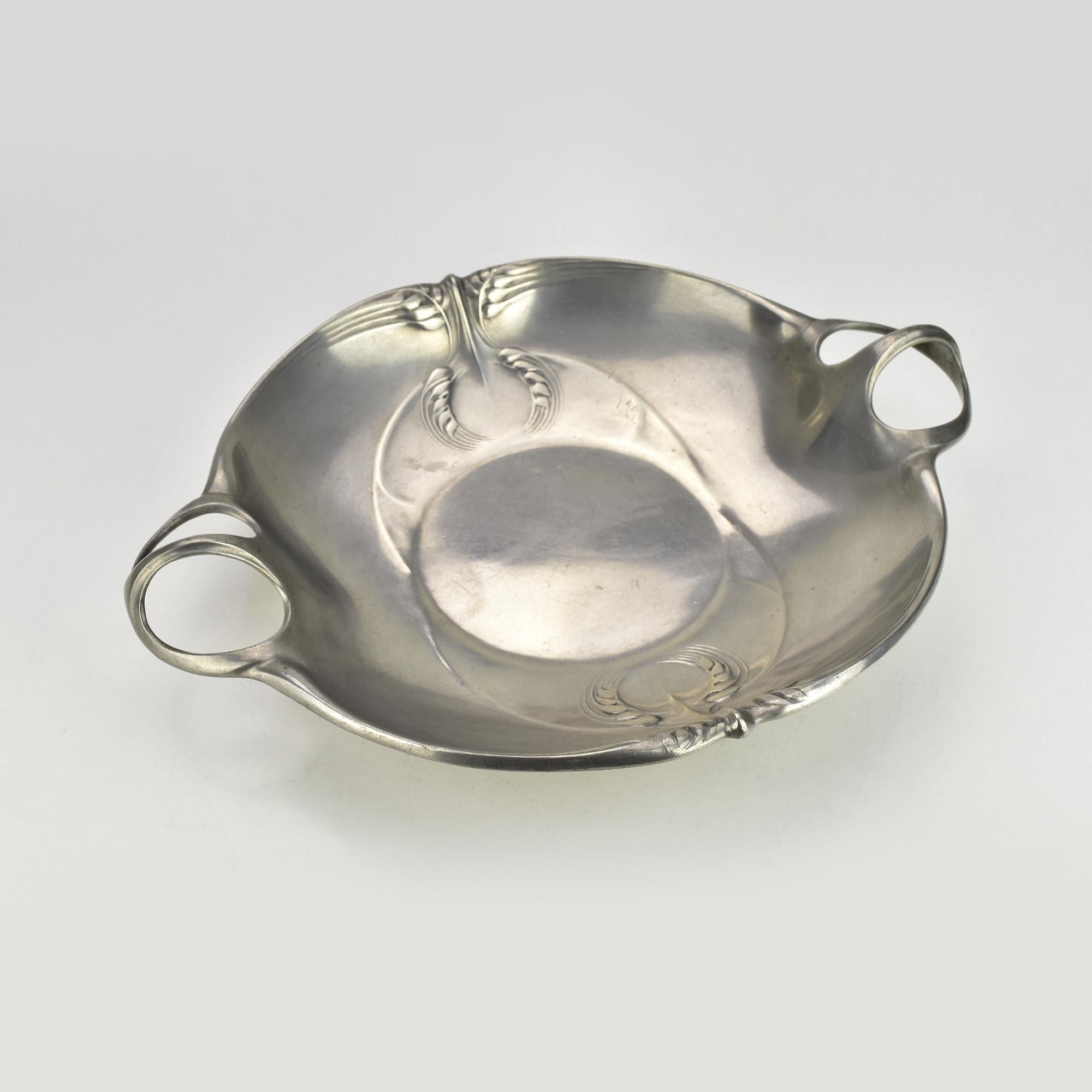 Art Nouveau Kayserzinn 4611 Pewter Bowl by Hugo Leven with Stylized Wheat Motif In Good Condition For Sale In Bad Säckingen, DE
