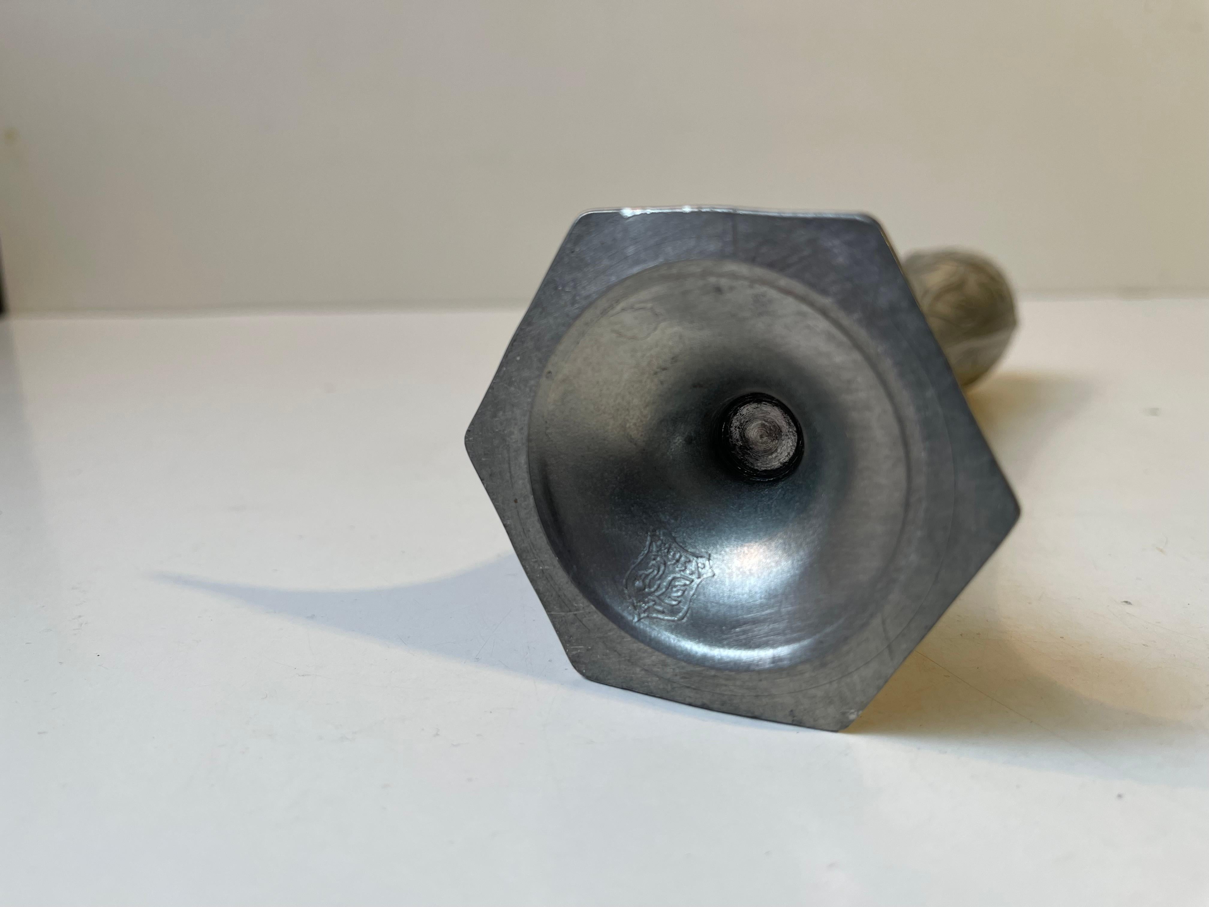 Vaso a Iris in peltro Art Nouveau Kayserzinn di Hugo Leven in vendita 2