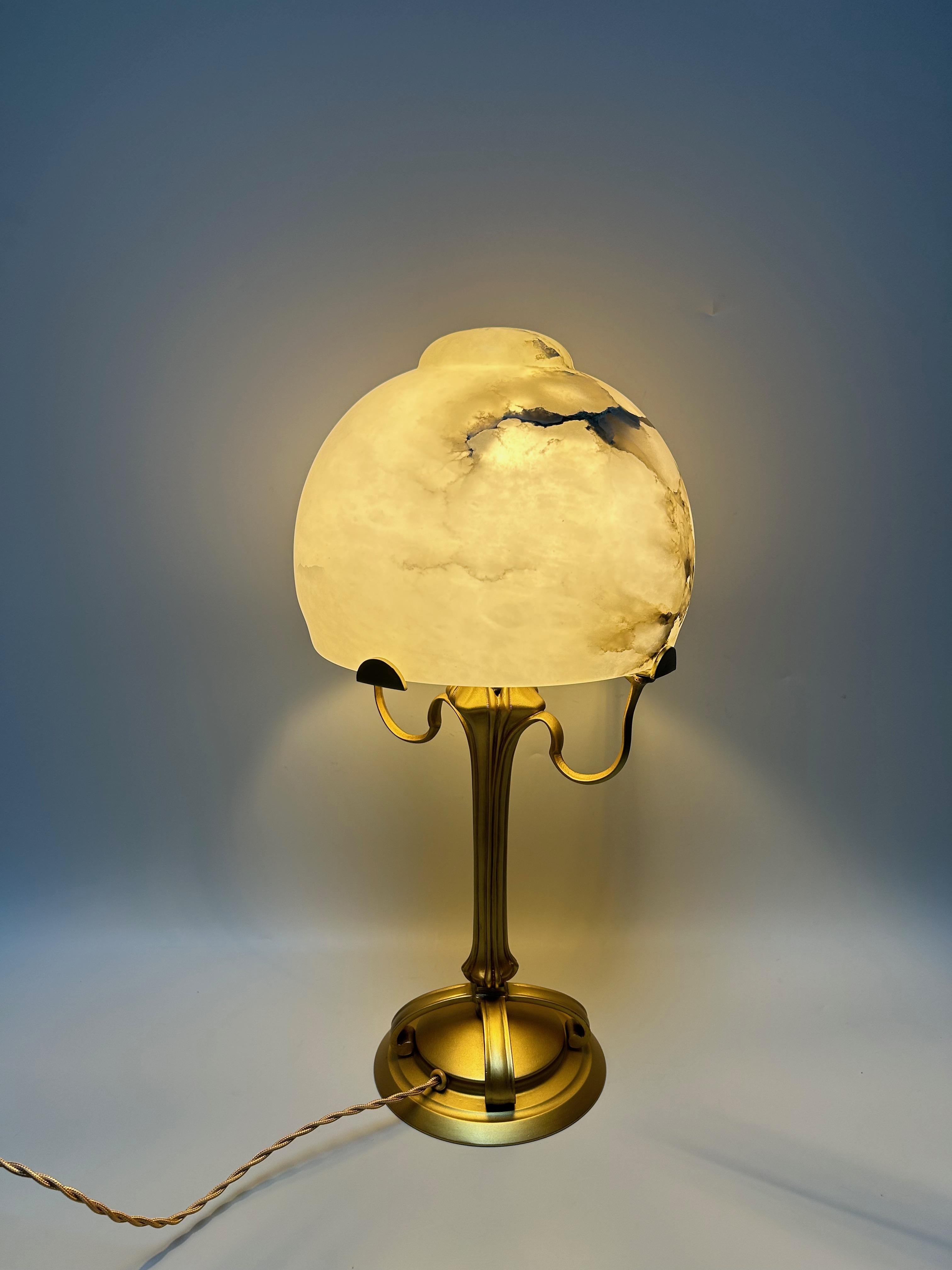 Art Nouveau Lamp Attributed to Majorelle For Sale 4