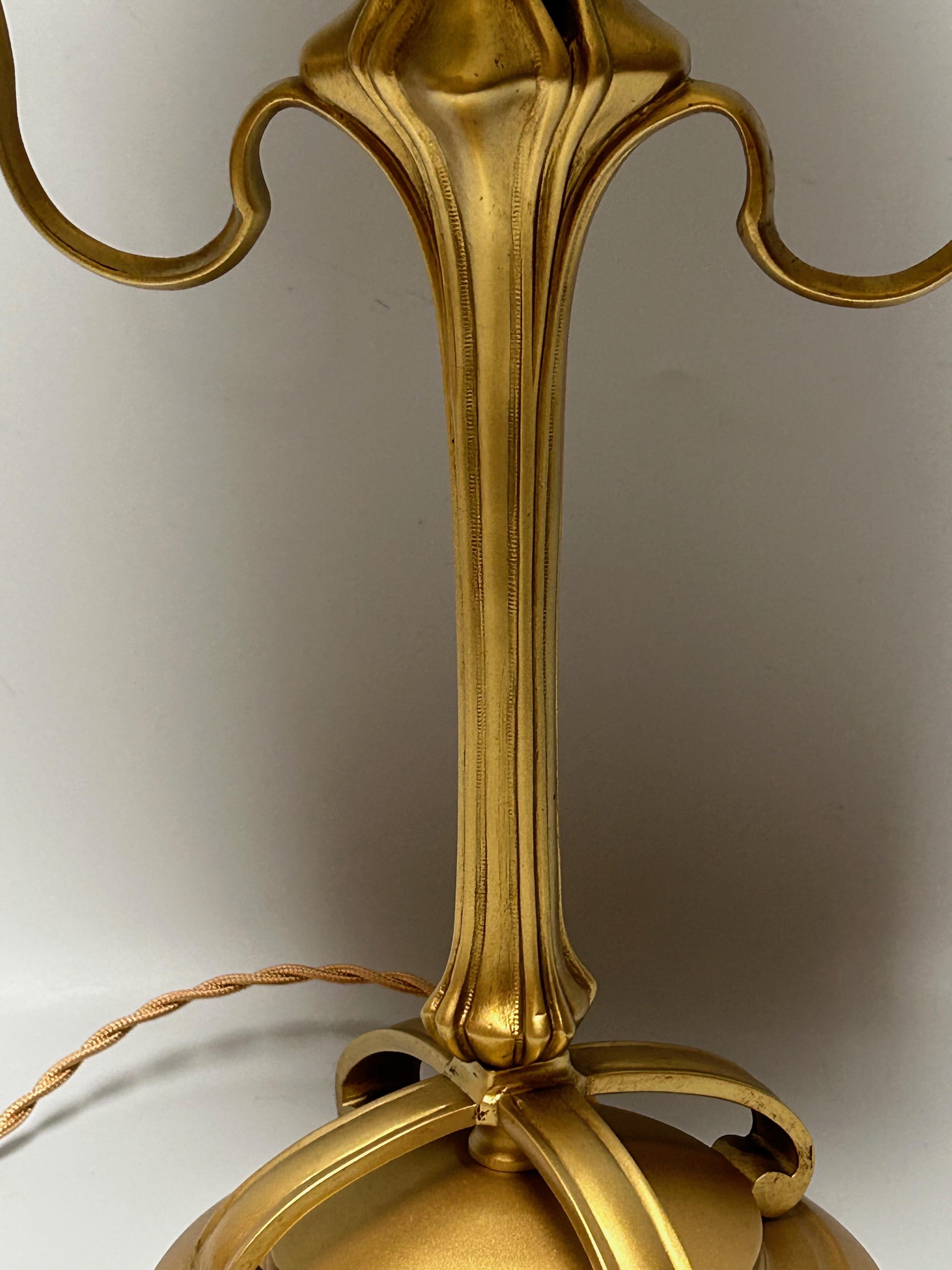 Art Nouveau Lamp Attributed to Majorelle For Sale 2