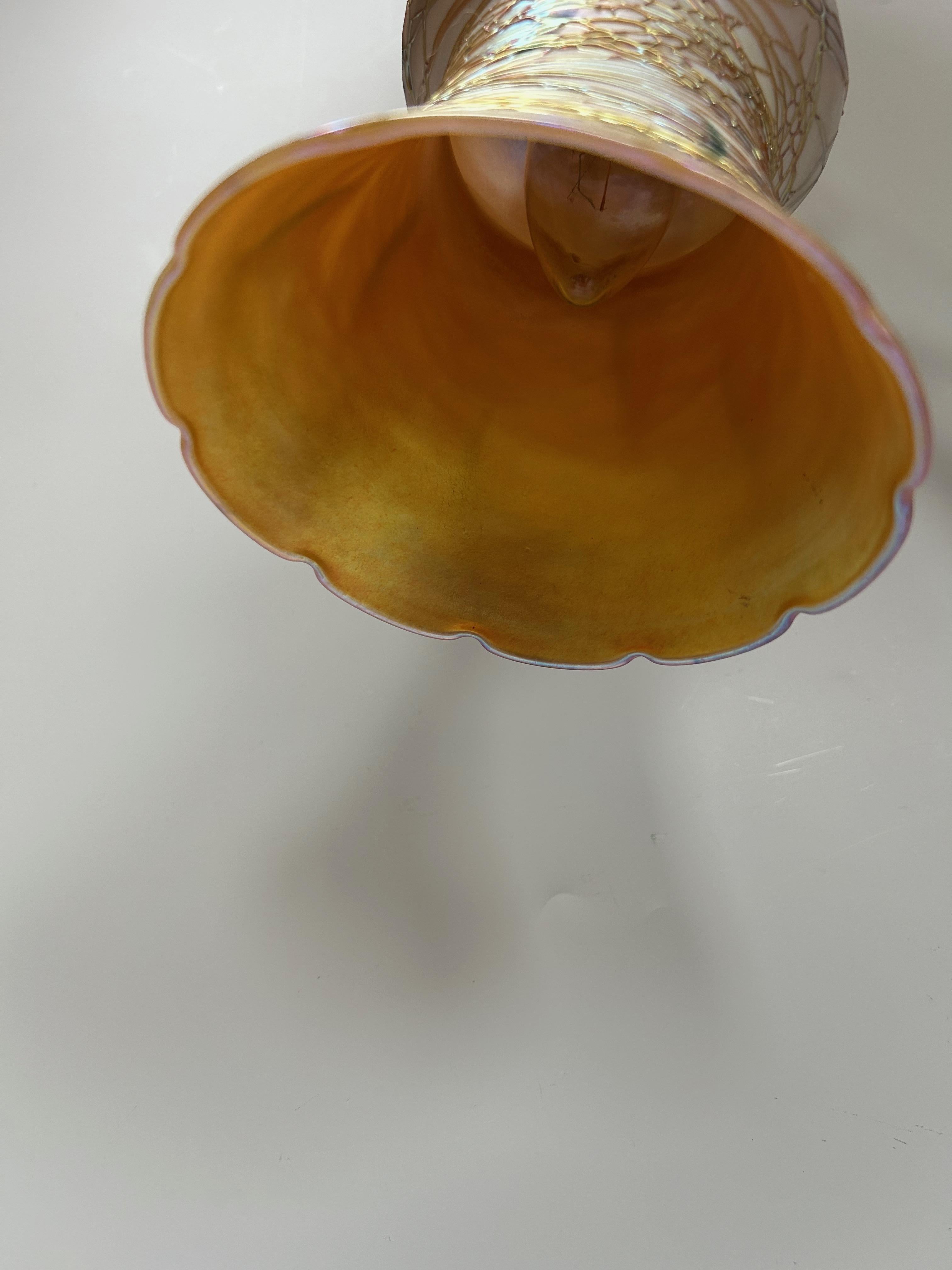 Lámpara Art Nouveau de Quezal Estadounidense en venta