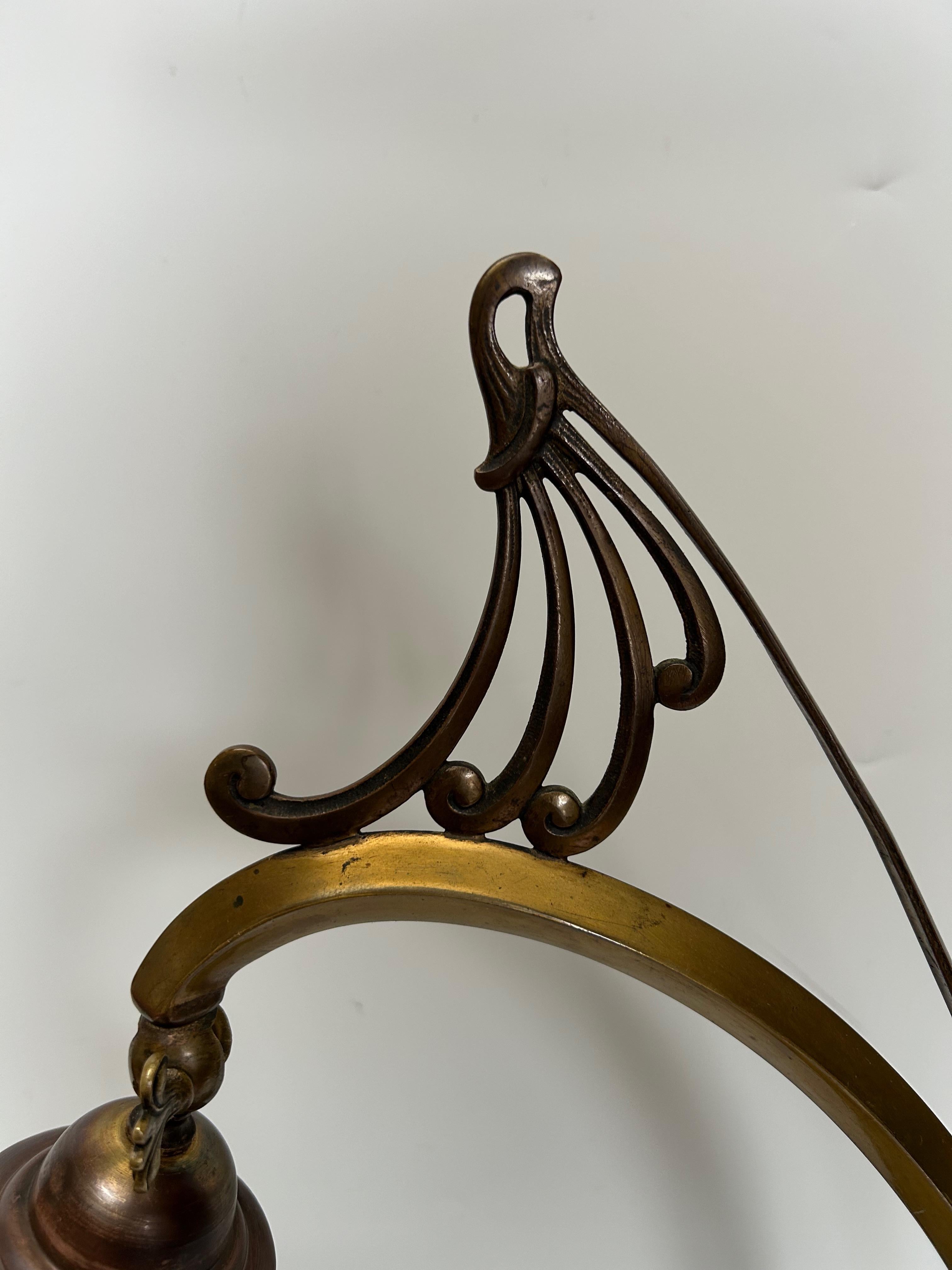 Lámpara Art Nouveau de Quezal en Excelente estado para la venta en NANTES, FR