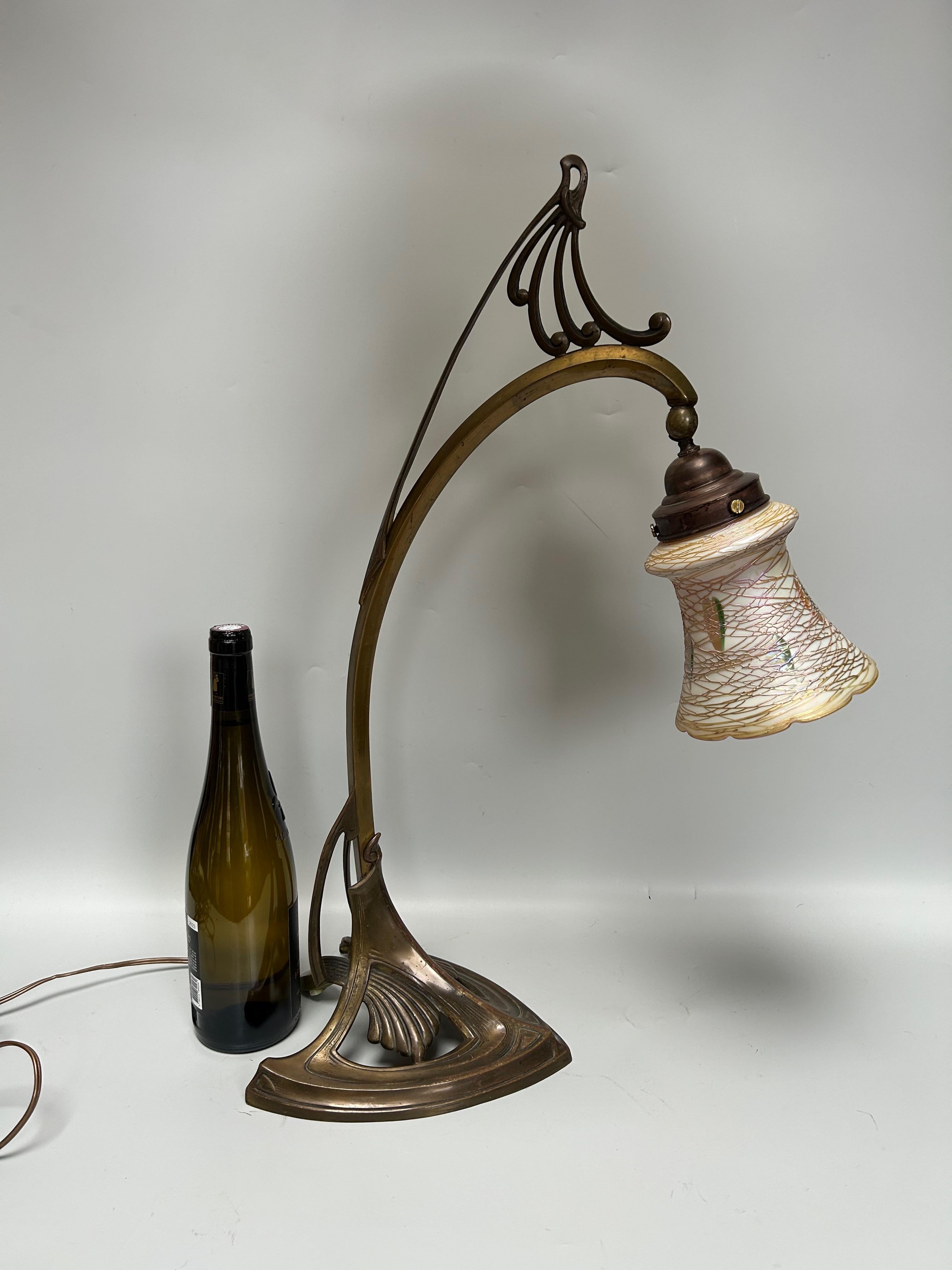 Lámpara Art Nouveau de Quezal en venta 2