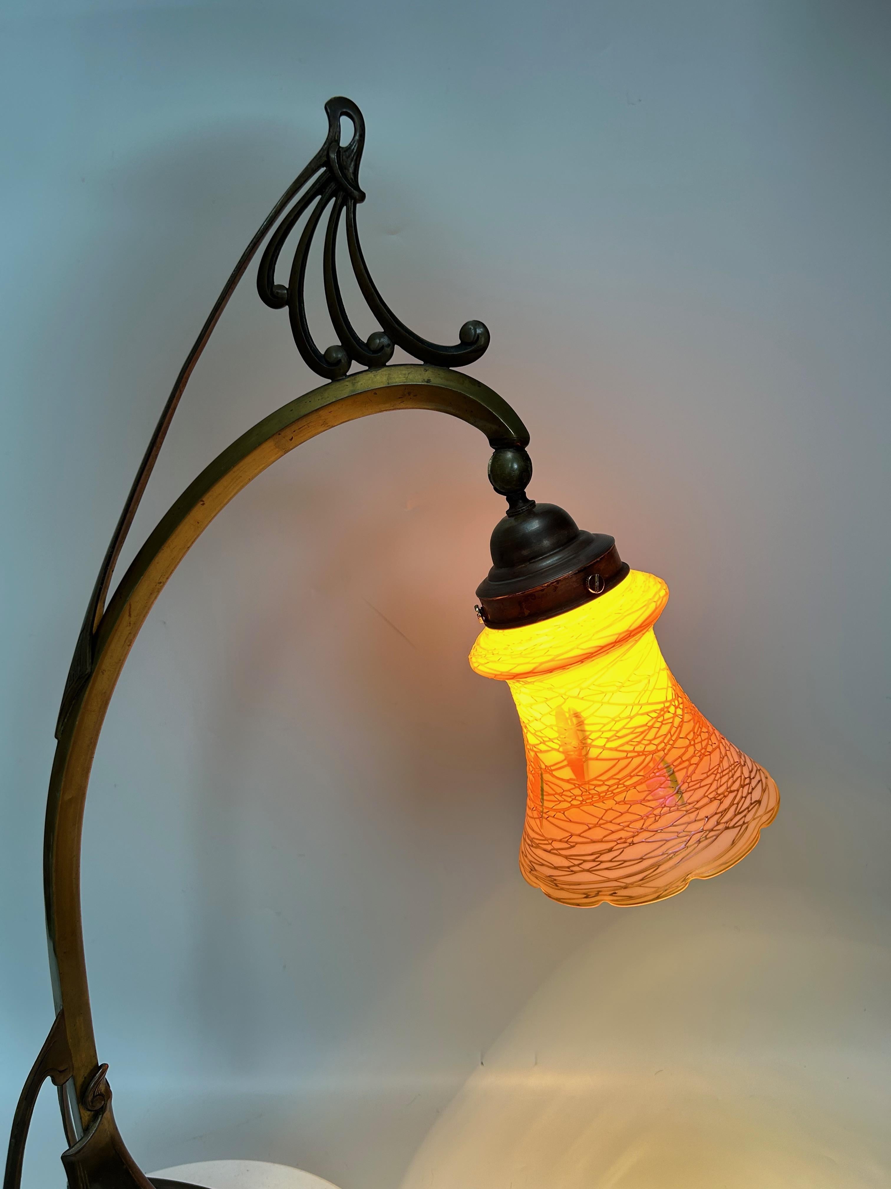 Lámpara Art Nouveau de Quezal en venta 3