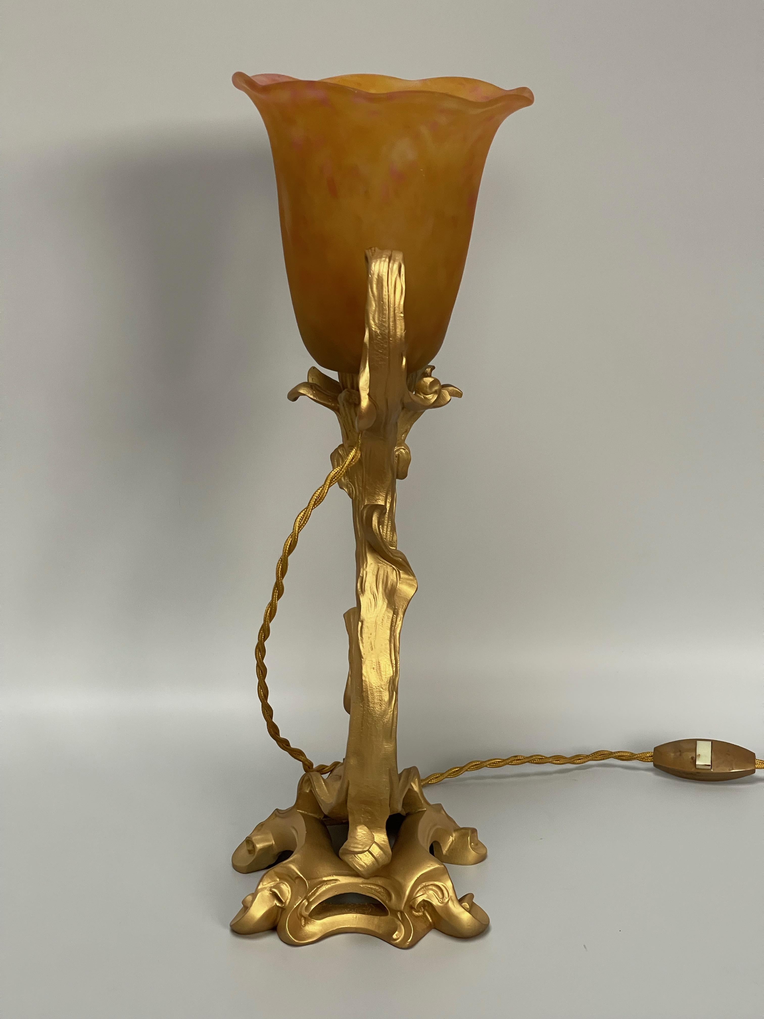 Art Nouveau Lamp by Victor Saglier and Daum Nancy For Sale 3