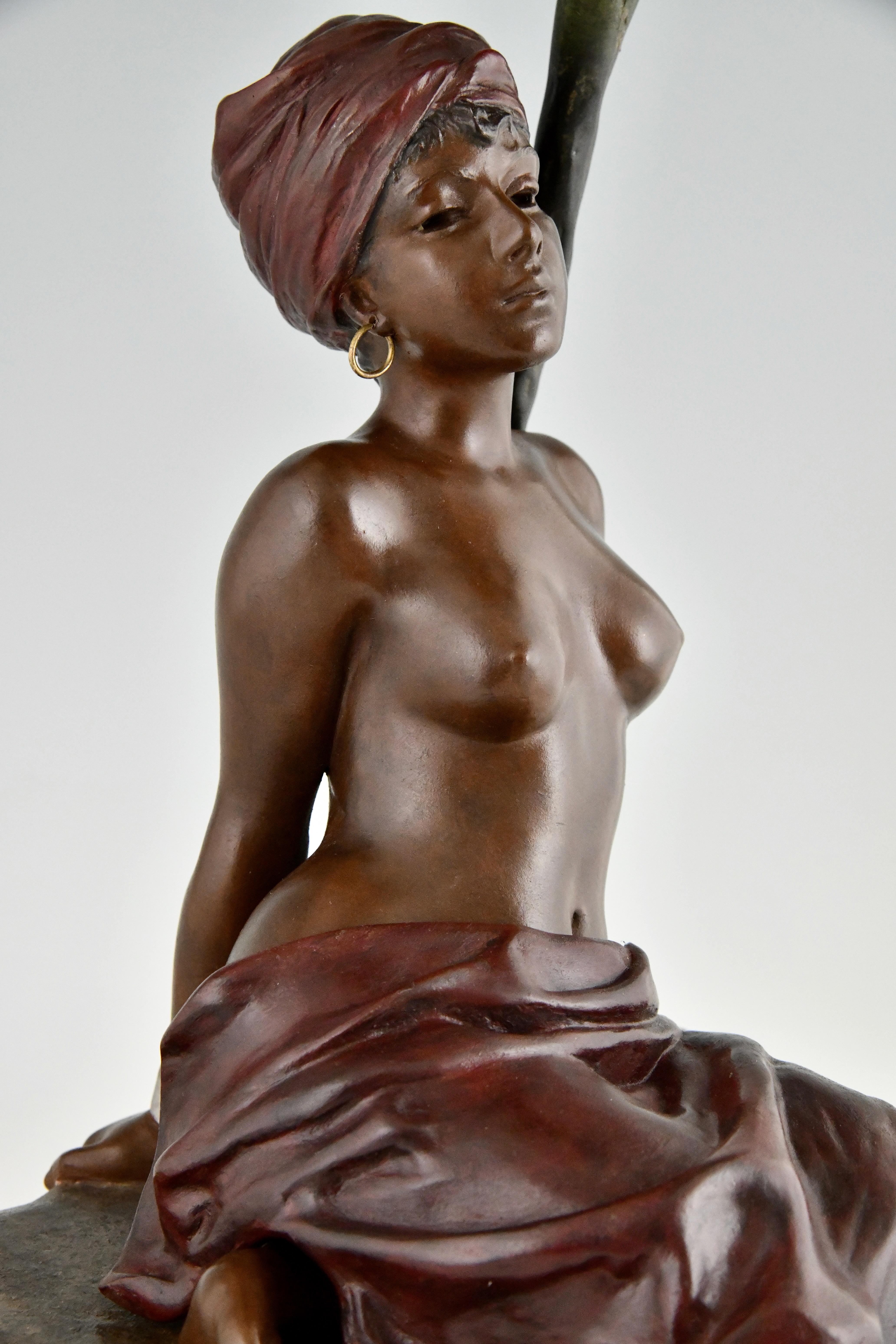 Lampe Art nouveau fille esclave sous palmier d' Emmanuel Villanis en vente 3