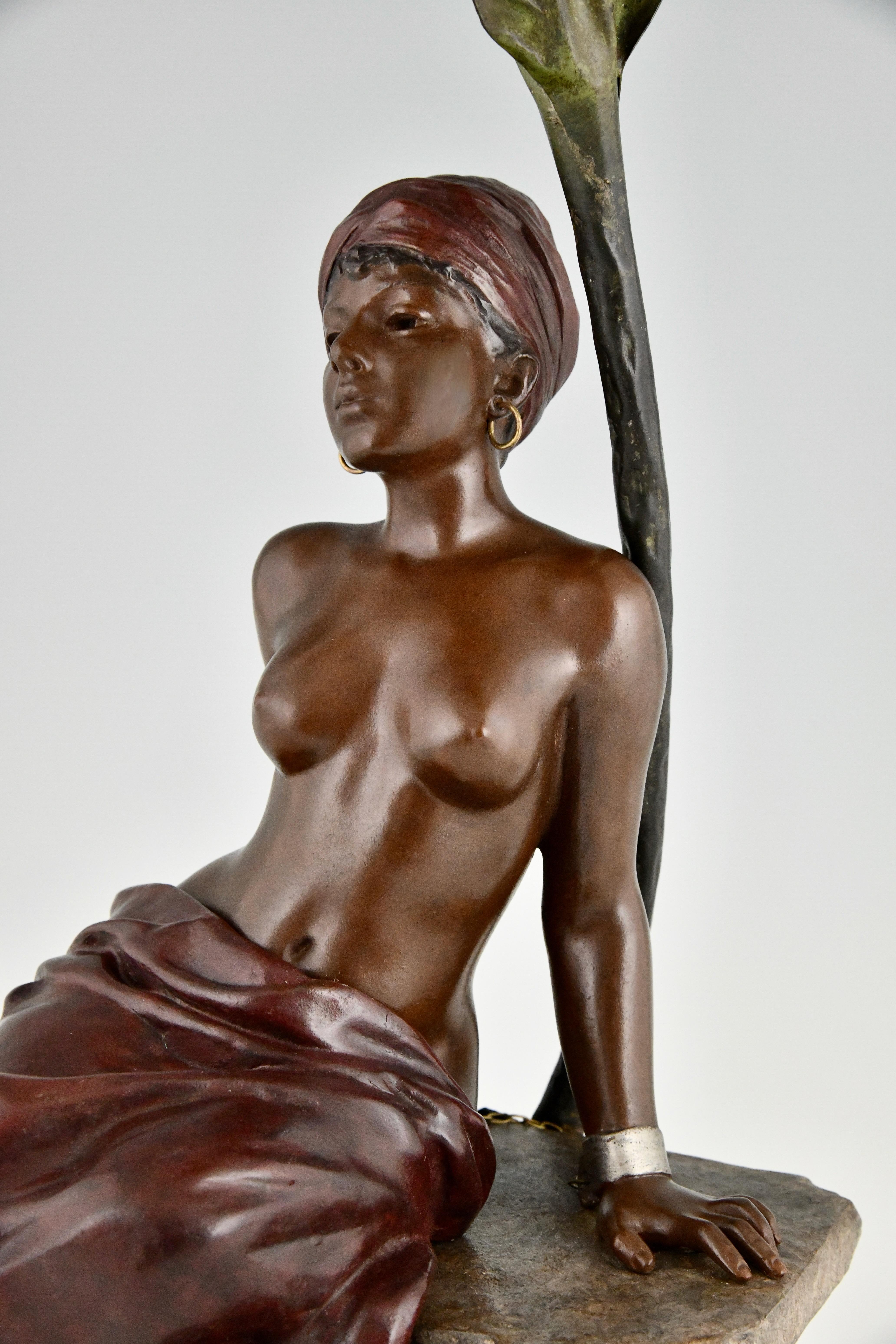 Lampe Art nouveau fille esclave sous palmier d' Emmanuel Villanis en vente 4