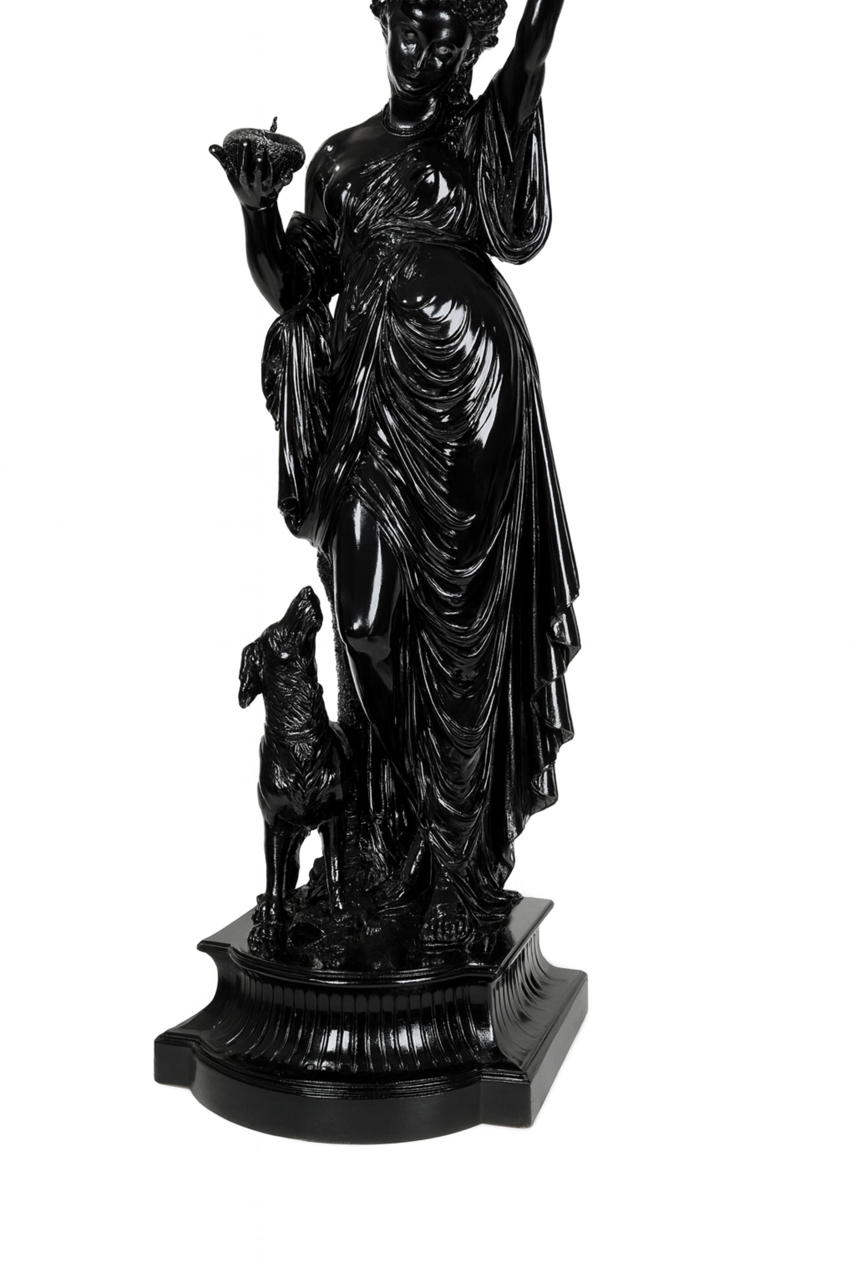 Art nouveau Lampe Art Nouveau avec femme et verre jaune, 20e siècle en vente