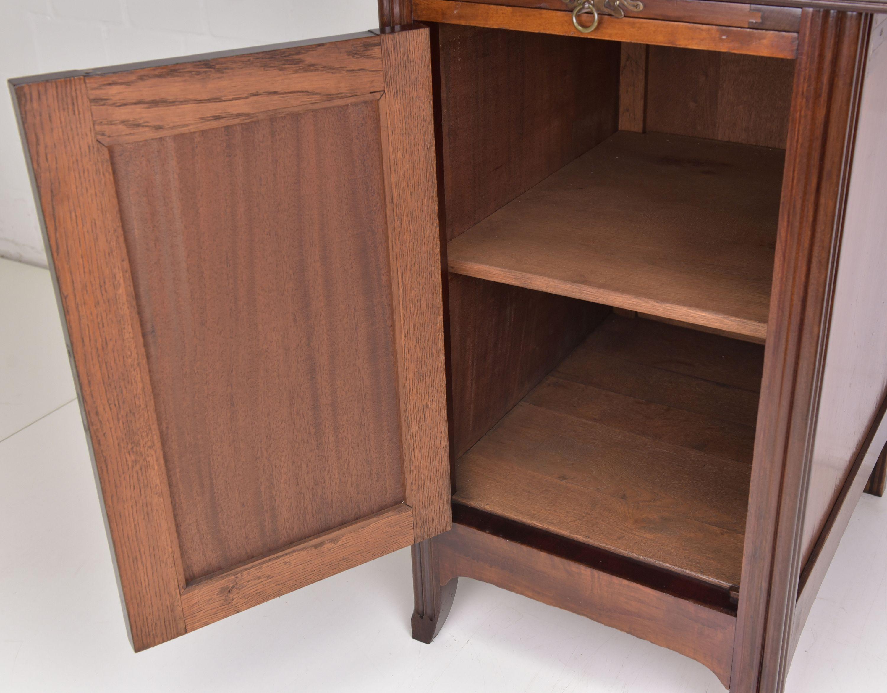Art Nouveau Large Buffet Showcase / Library Cabinet in Mahogany, 1910 For Sale 2