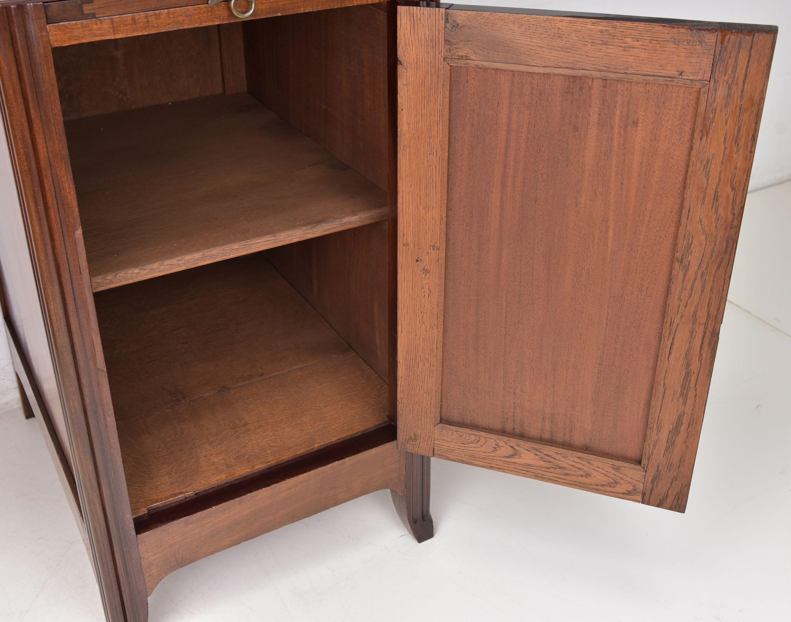 Art Nouveau Large Buffet Showcase / Library Cabinet in Mahogany, 1910 For Sale 3