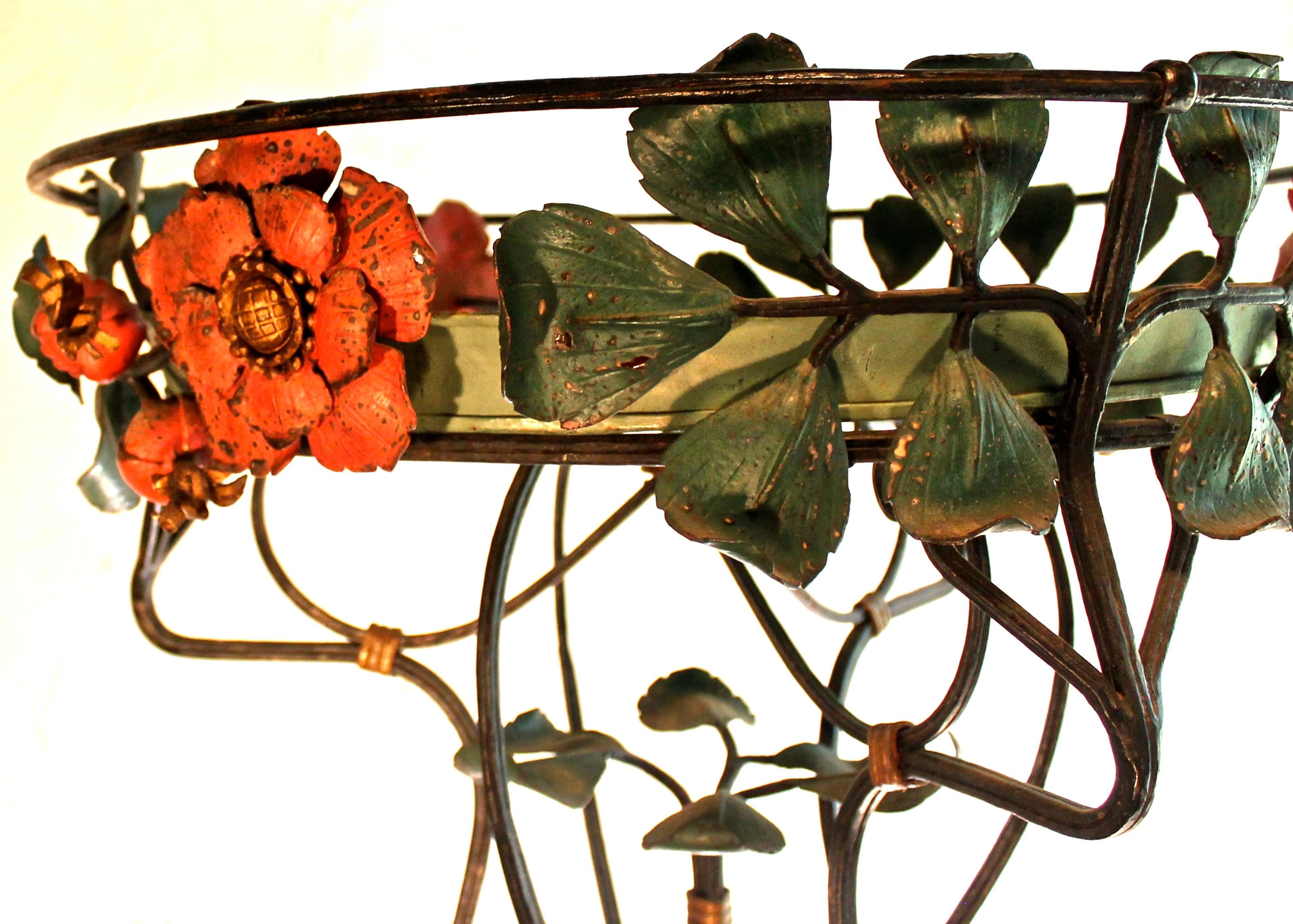 Art nouveau  Jardinière de fermes botaniques fantaisie en fer forgé peint Art Nouveau français en vente