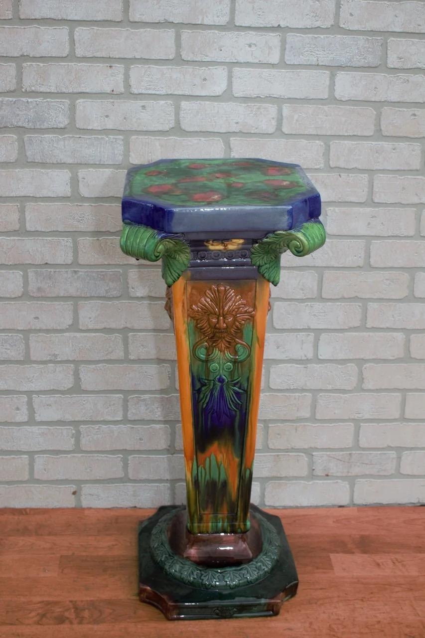 Art Nouveau Large Porcelain Majolica Jardinière With Pedestal In Good Condition In Chicago, IL