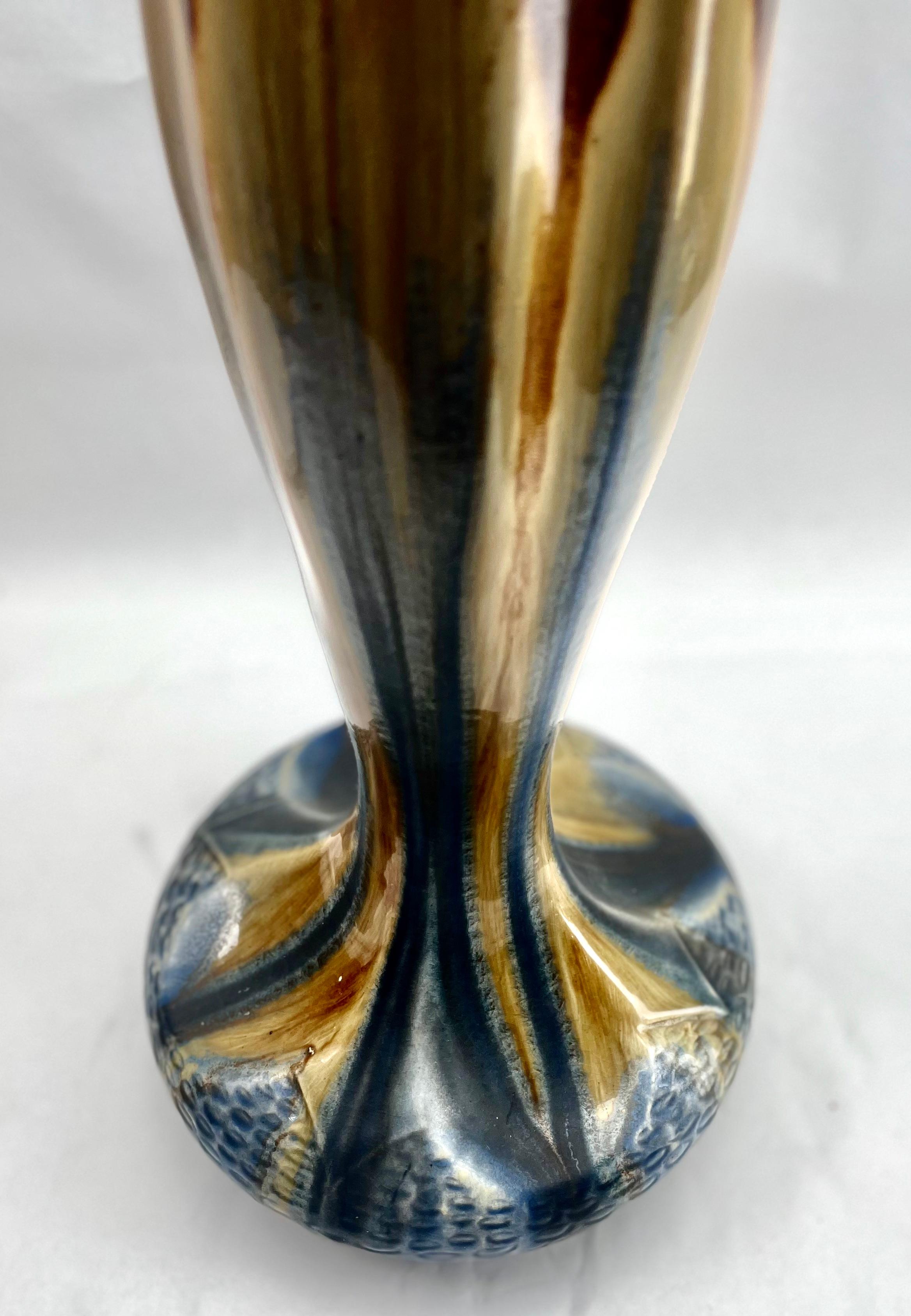 Milieu du XXe siècle Grand vase Soliflore Art Nouveau fait à la main avec détails émaillés à la main, années 1930 en vente