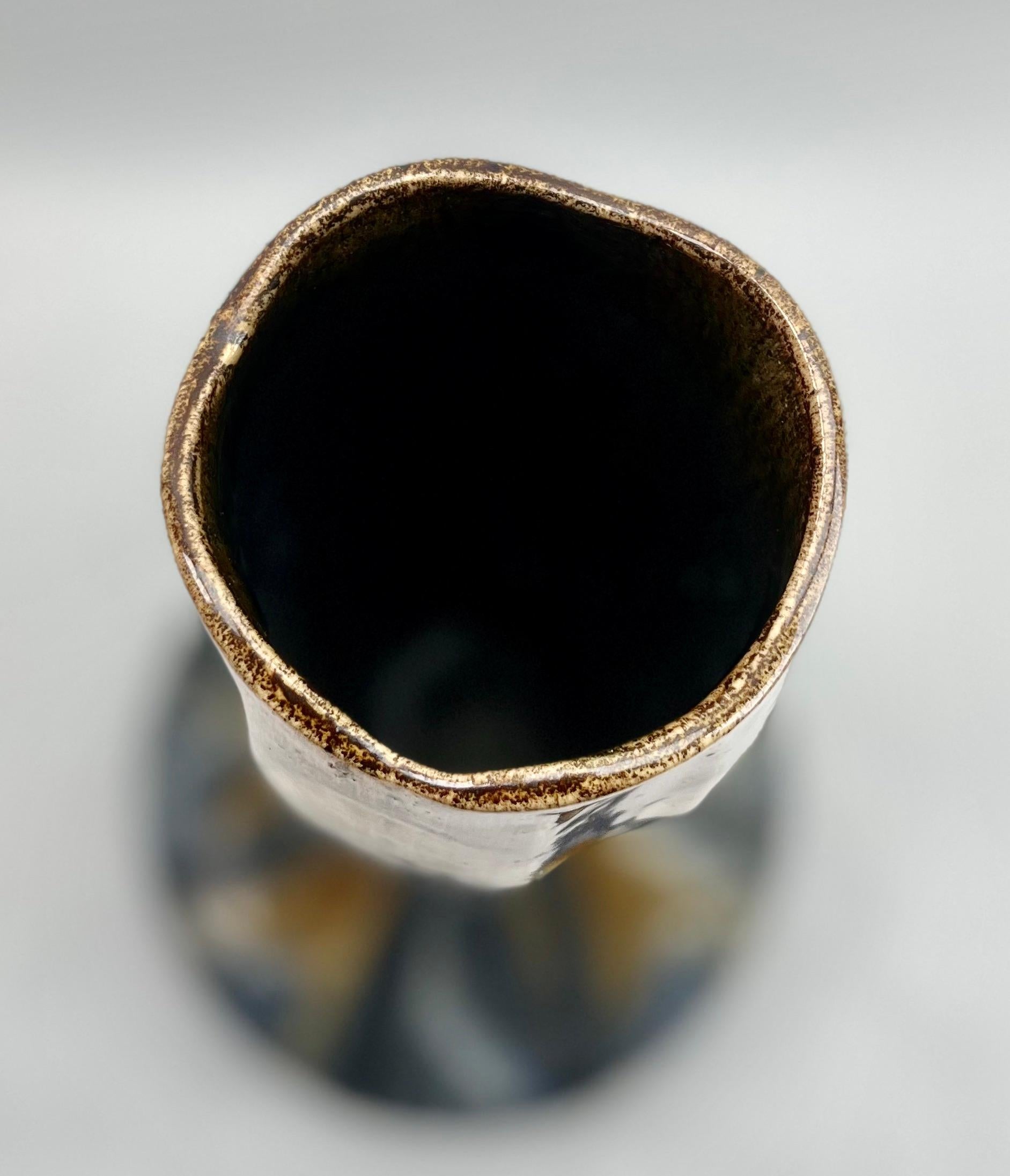 Céramique Grand vase Soliflore Art Nouveau fait à la main avec détails émaillés à la main, années 1930 en vente