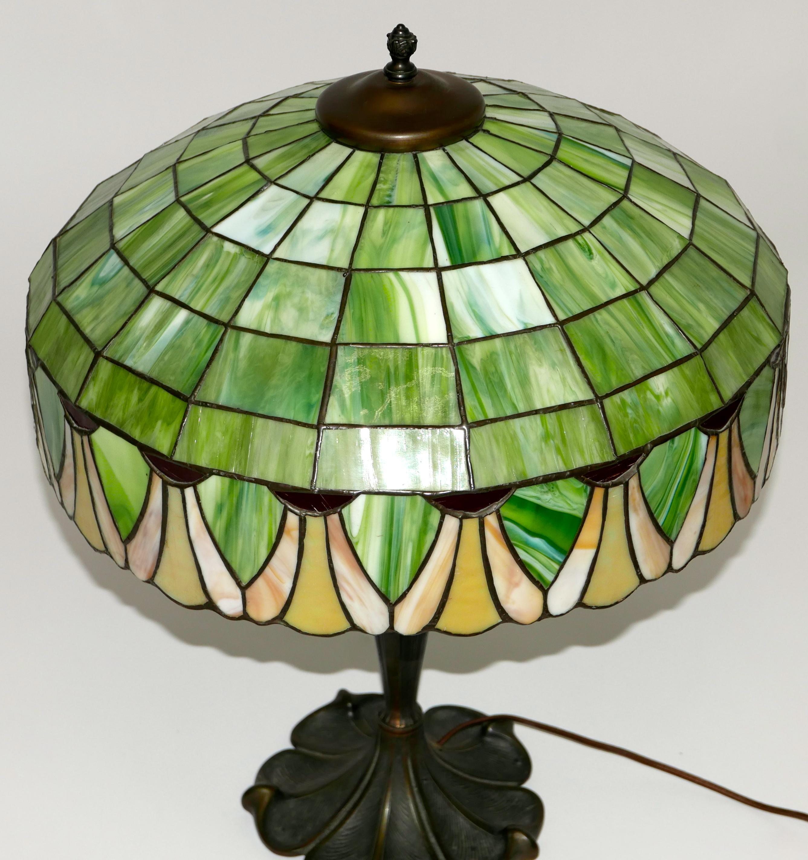 Art Nouveau Leaded Glass Table Lamp by Lamb Bros. & Greene, Early 20th Century 1
