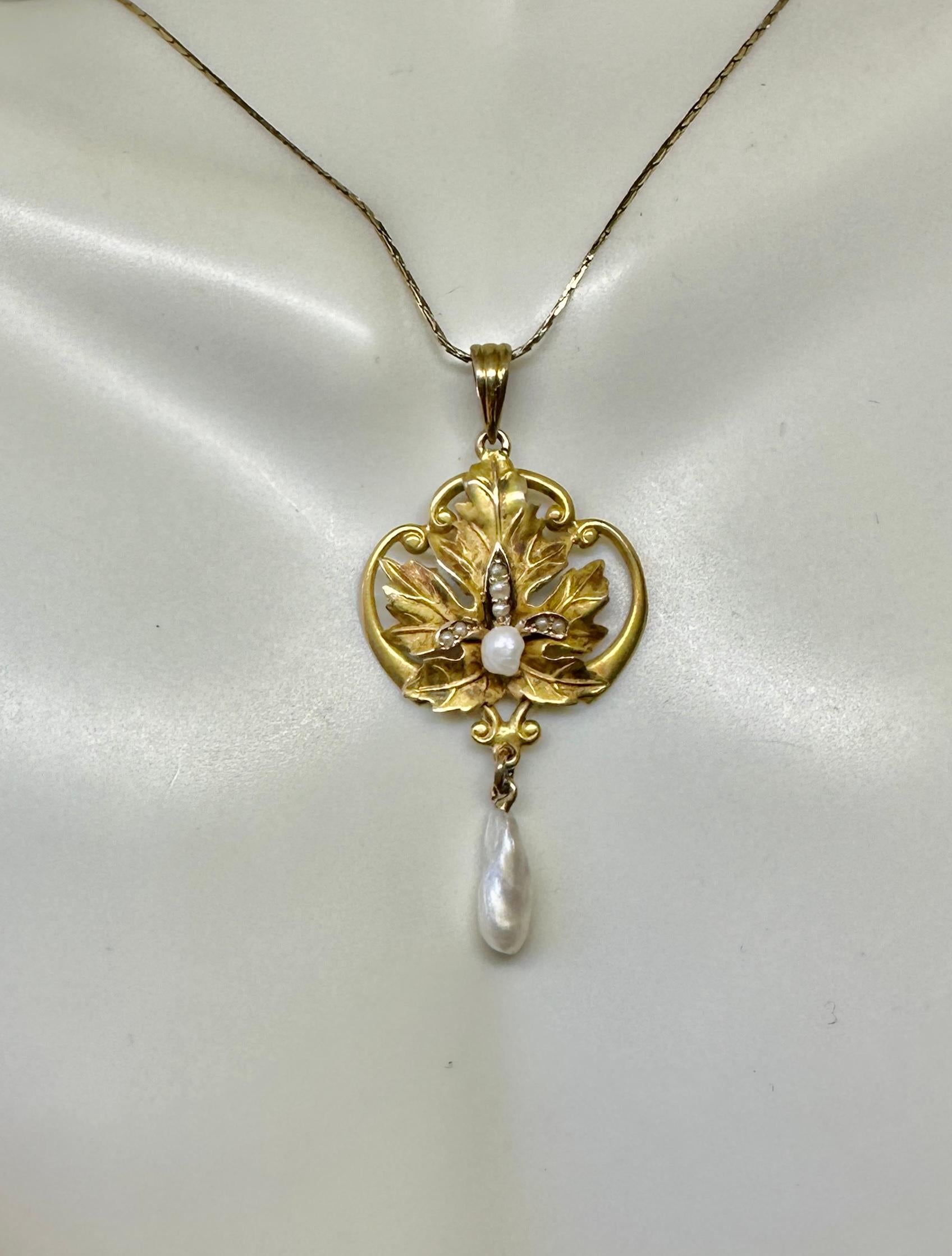 Bead Art Nouveau Leaf Motif Natural Pearl Pendant Necklace Gold Antique For Sale