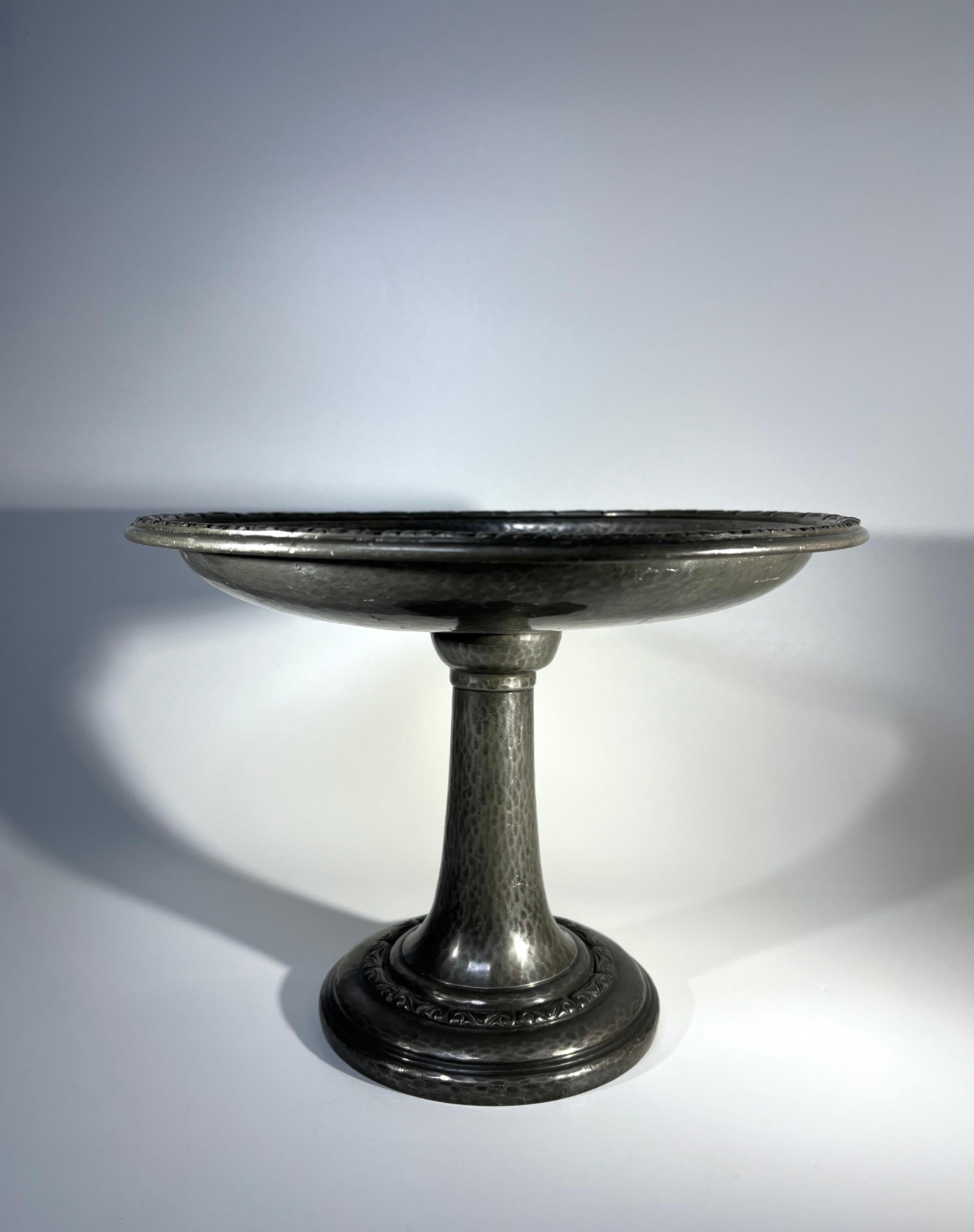 Art Nouveau, Liberty & Co., Tudric Hammered Antique Pewter Tazza c1910 For Sale 2