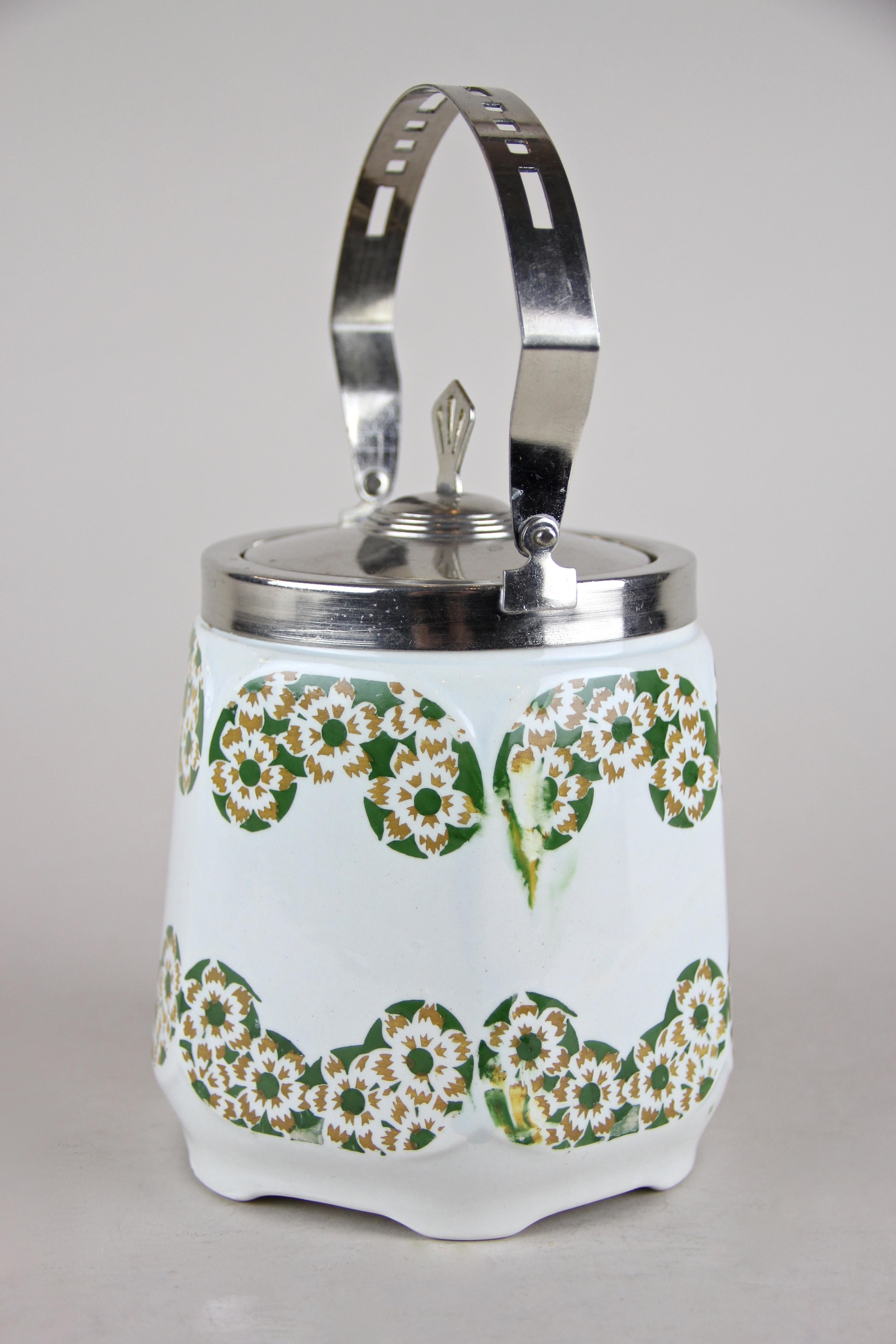 20th Century Art Nouveau Lidded Ceramic Jar, Austria, circa 1915