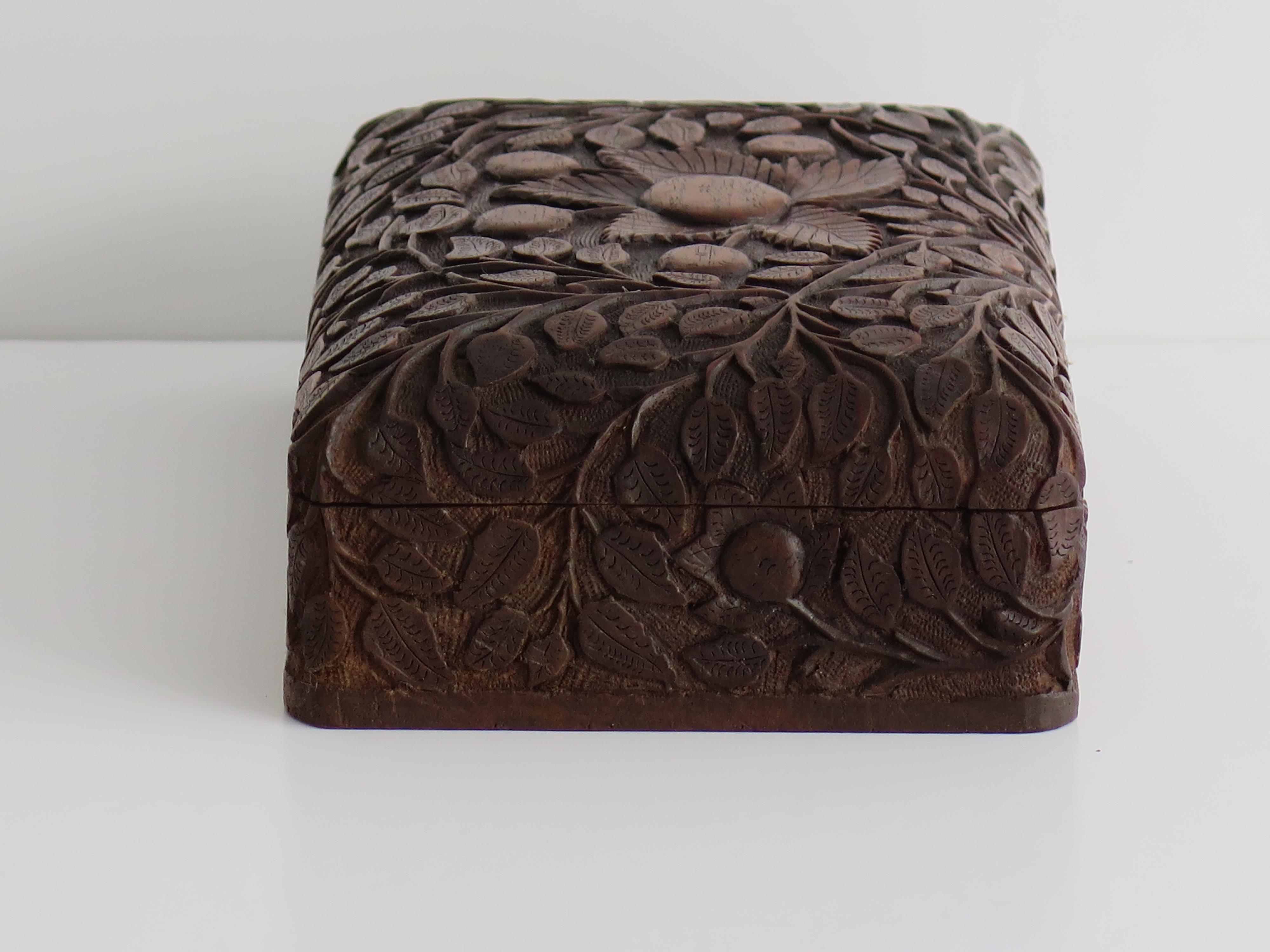 Hand-Carved Art Nouveau Lidded Oak Box with hand carved sinuous floral theme, circa 1900 For Sale