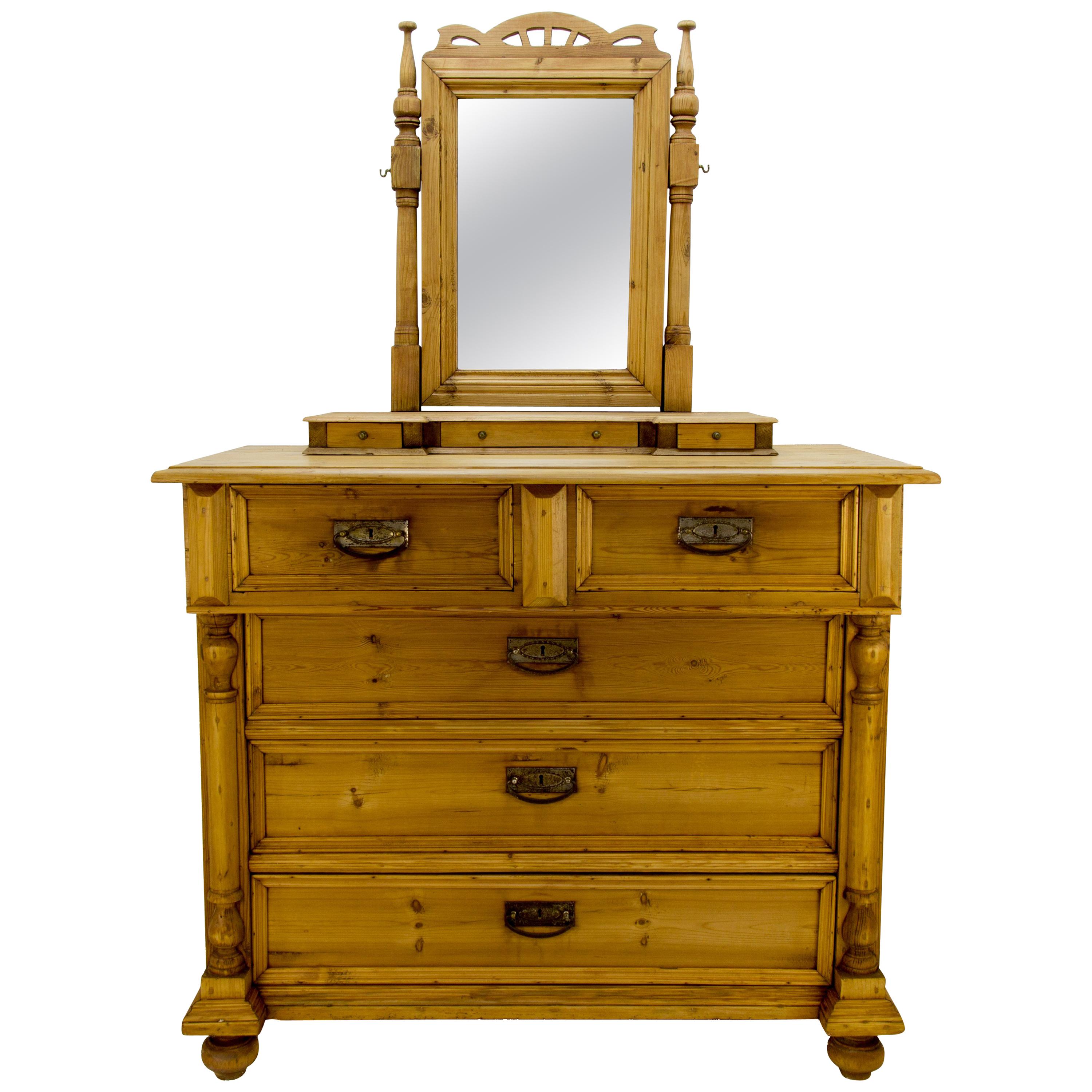 Cómoda Art Nouveau de madera de pino báltico marrón claro con espejo, años 20