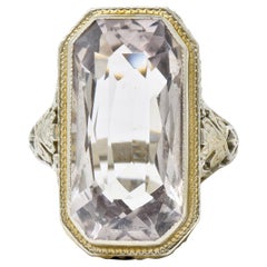 Art Nouveau Light Smokey Quartz 18 Karat Gold Gemstone Ring