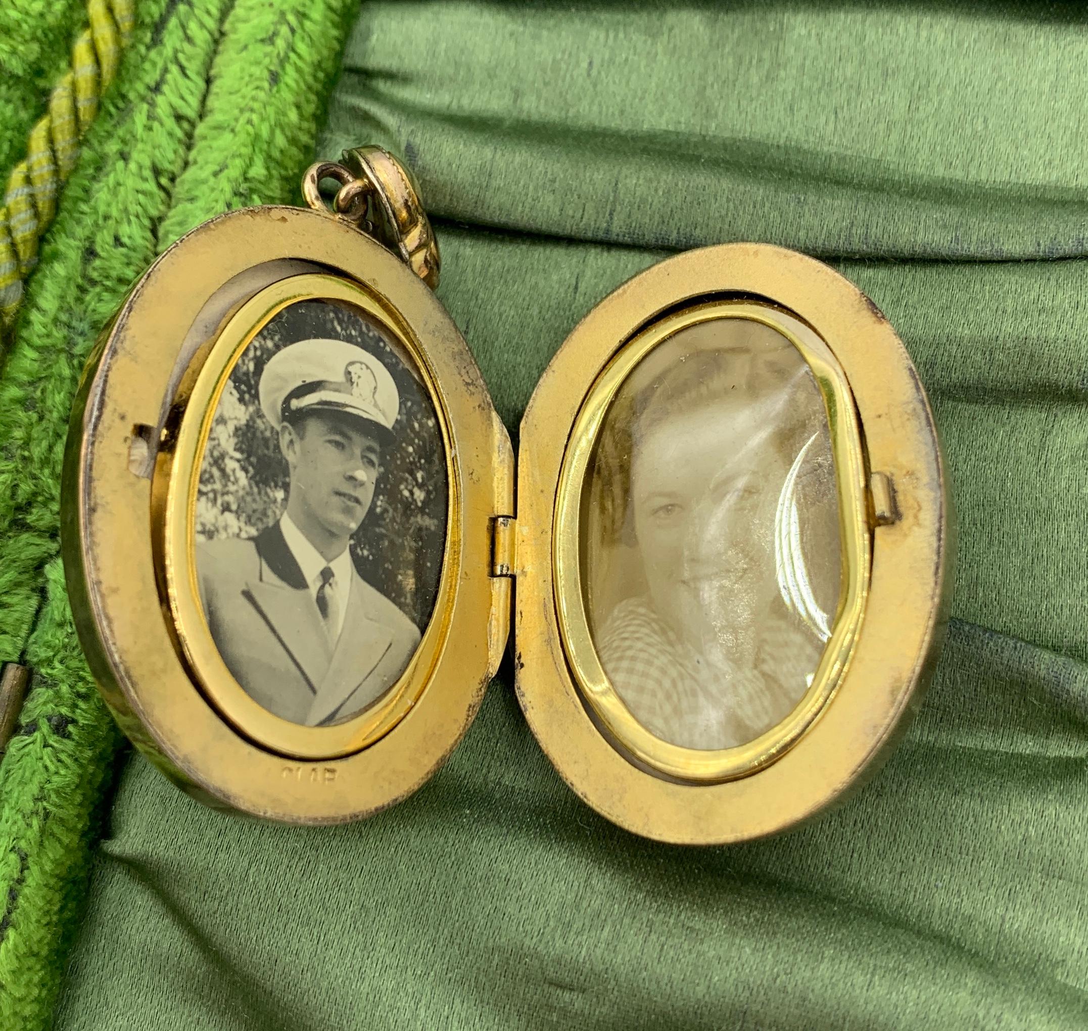 Jugendstil Limoges Emaille Medaillon Anhänger Jungfrau Handbemalte Halskette Antik im Angebot 2