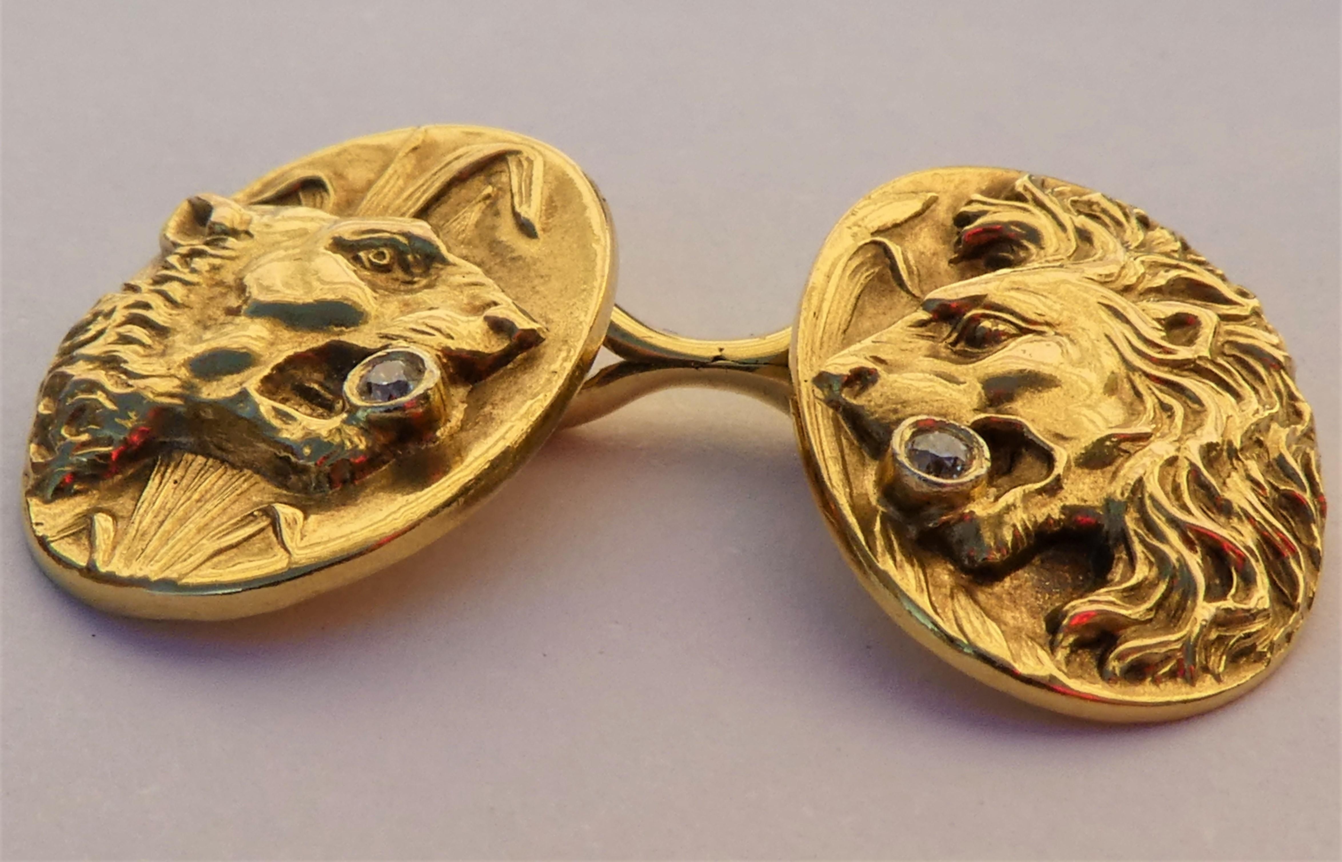 Art Nouveau Lion and Lioness Head 14 Karat Yellow Gold Diamond Cufflinks In Excellent Condition For Sale In Munich, DE