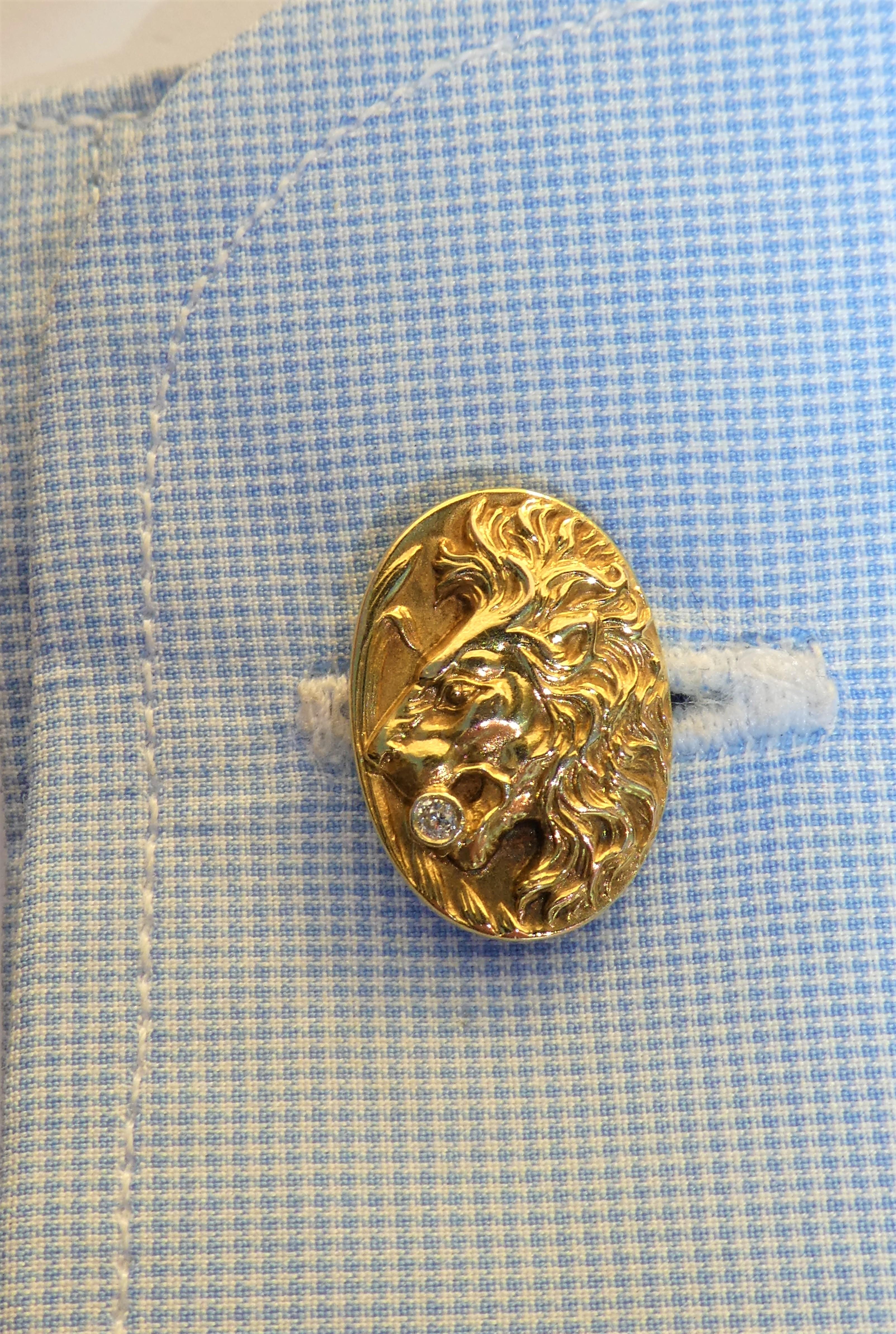 Art Nouveau Lion and Lioness Head 14 Karat Yellow Gold Diamond Cufflinks For Sale 1