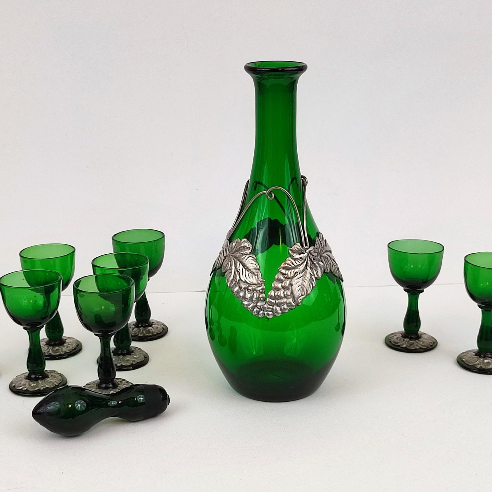 Carafe à liqueur et huit verres de service Art Nouveau, Holmegaard, années 1930 en vente 3