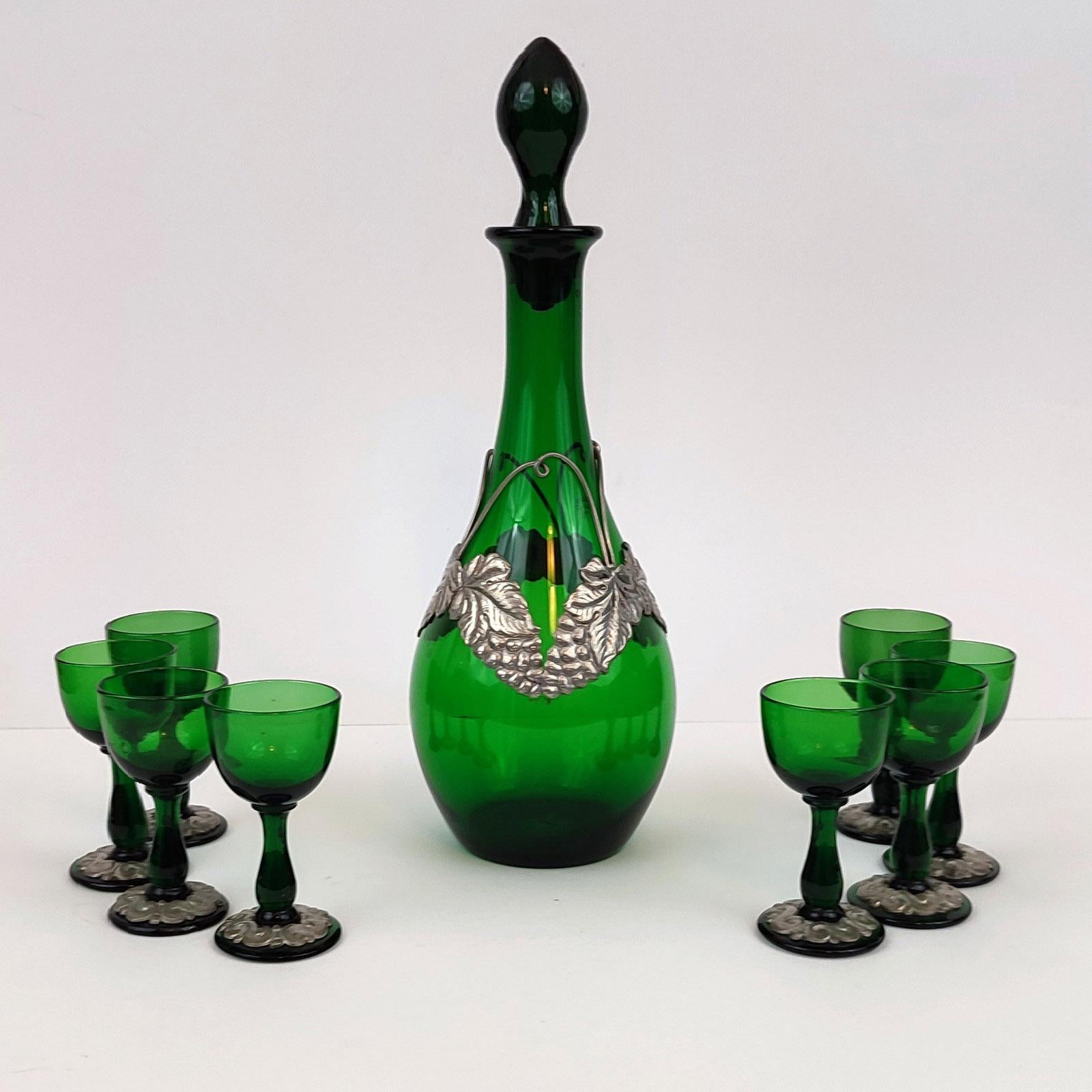 Verre Carafe à liqueur et huit verres de service Art Nouveau, Holmegaard, années 1930 en vente