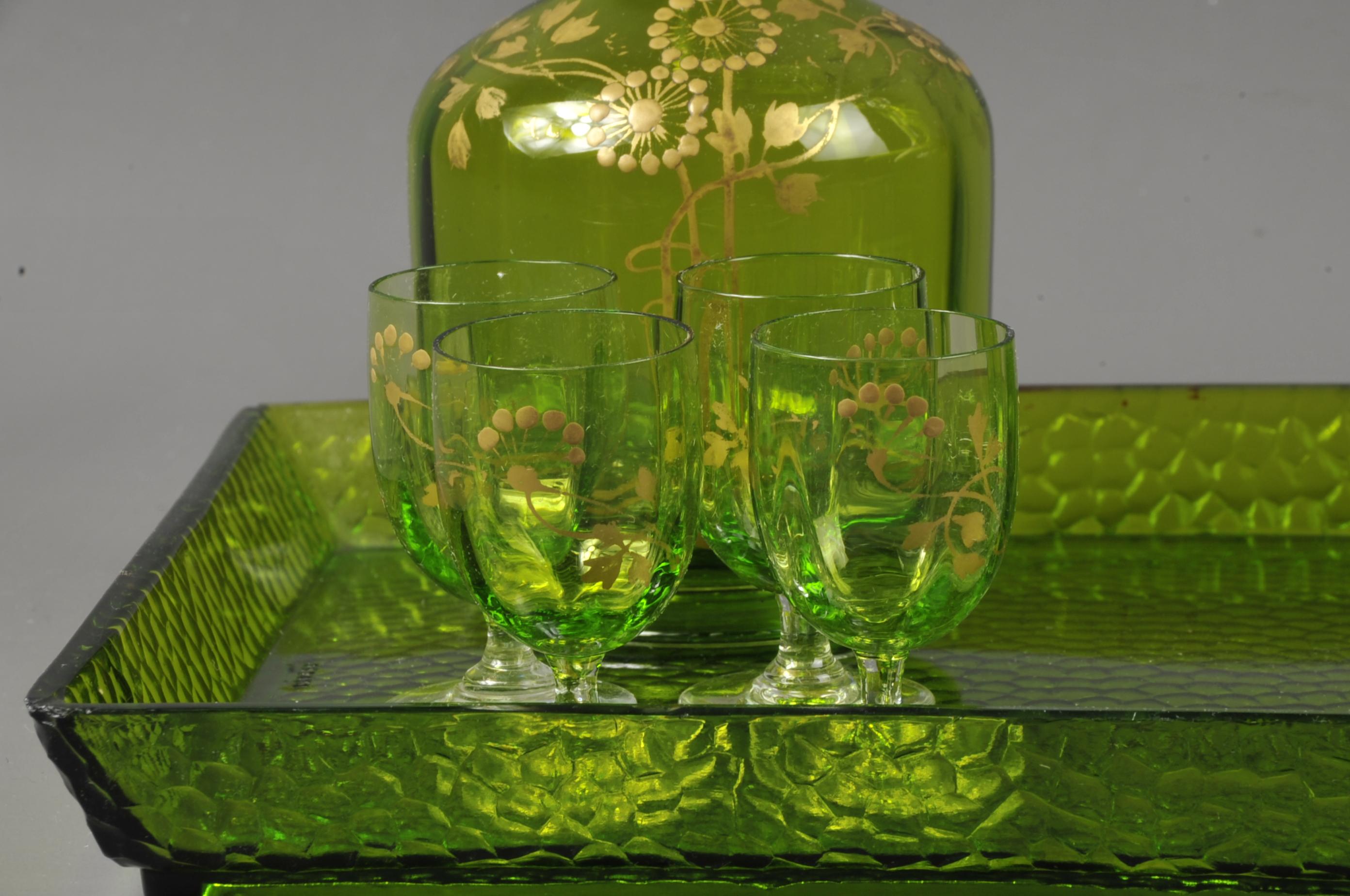 Cristal Service à liqueur Art Nouveau estampillé de cristal Baccarat en vente