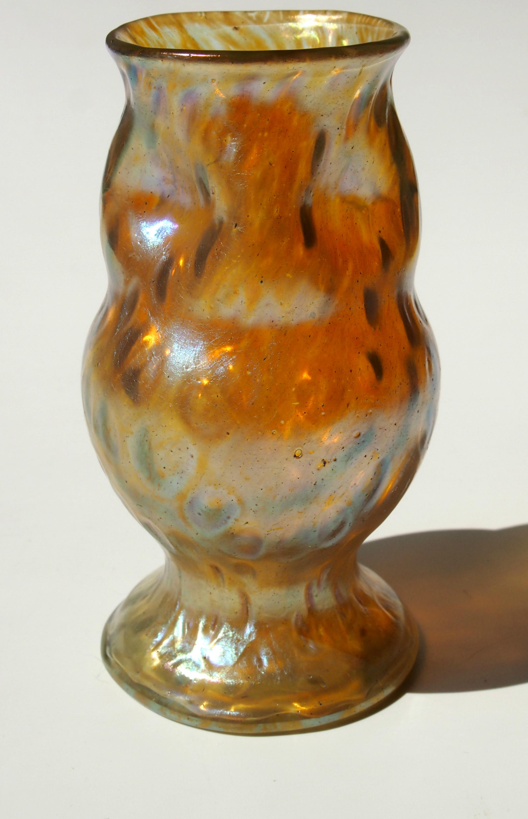 Austrian Art Nouveau Bohemian Loetz Candia Diaspora Glass Owl Vase c1902